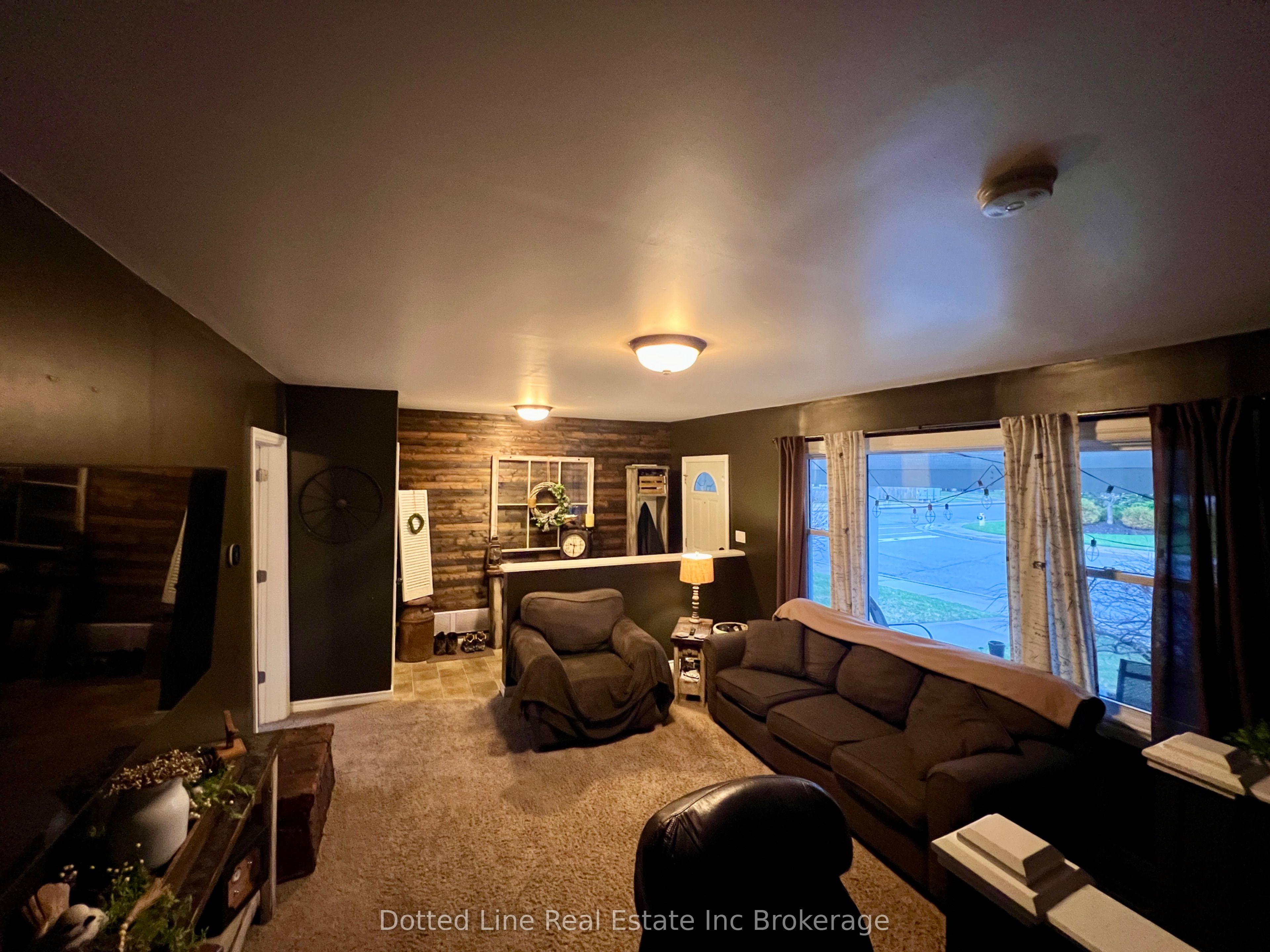 19 Wolf Street, Tillsonburg, ON N4G 1S2 photo 4