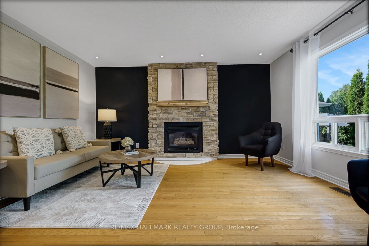 1209 Whiterock Street, Cyrville - Carson Grove - Pineview, ON K1J 1A7 photo 5