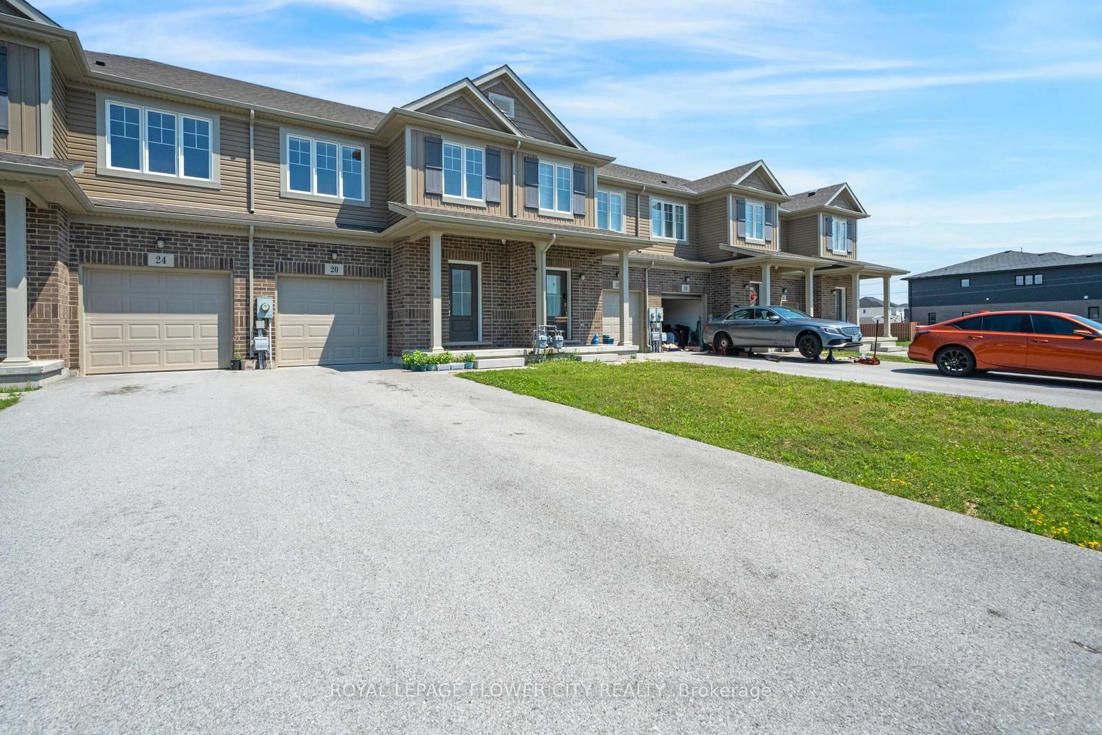 20 Sycamore Street, Welland, ON L3C 0H8 photo 3