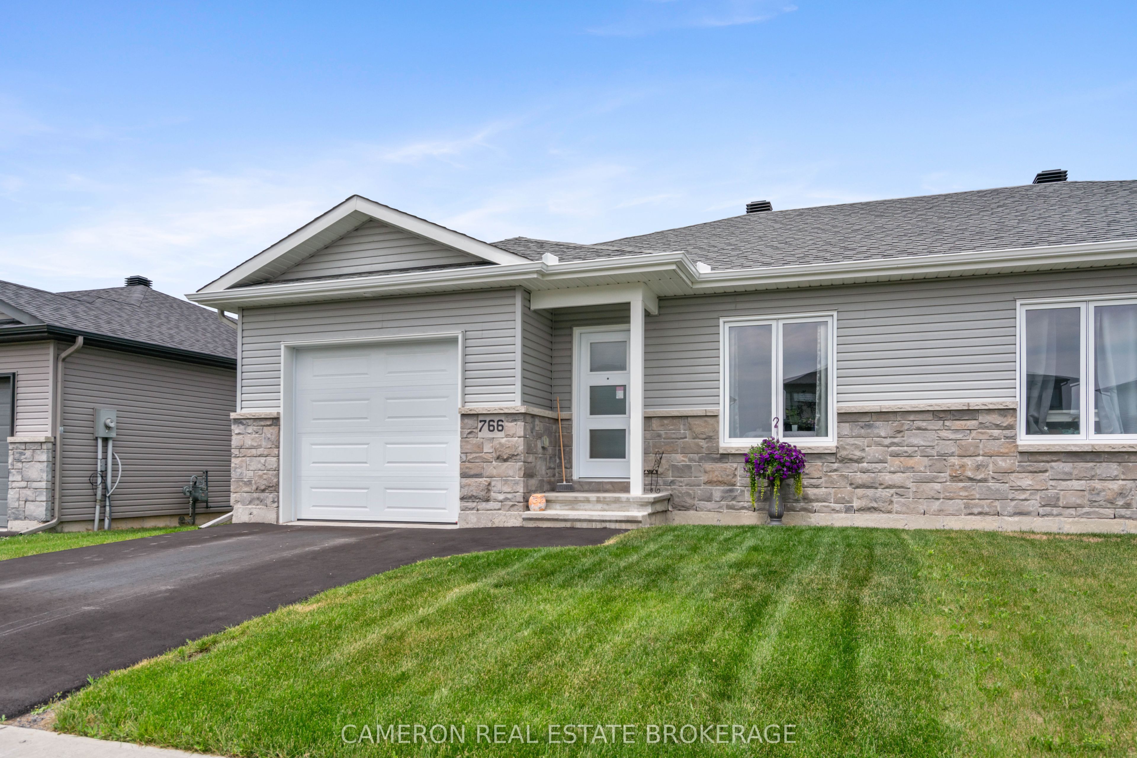 766 Walton Street, Cornwall, ON K6H 0J2 photo 2