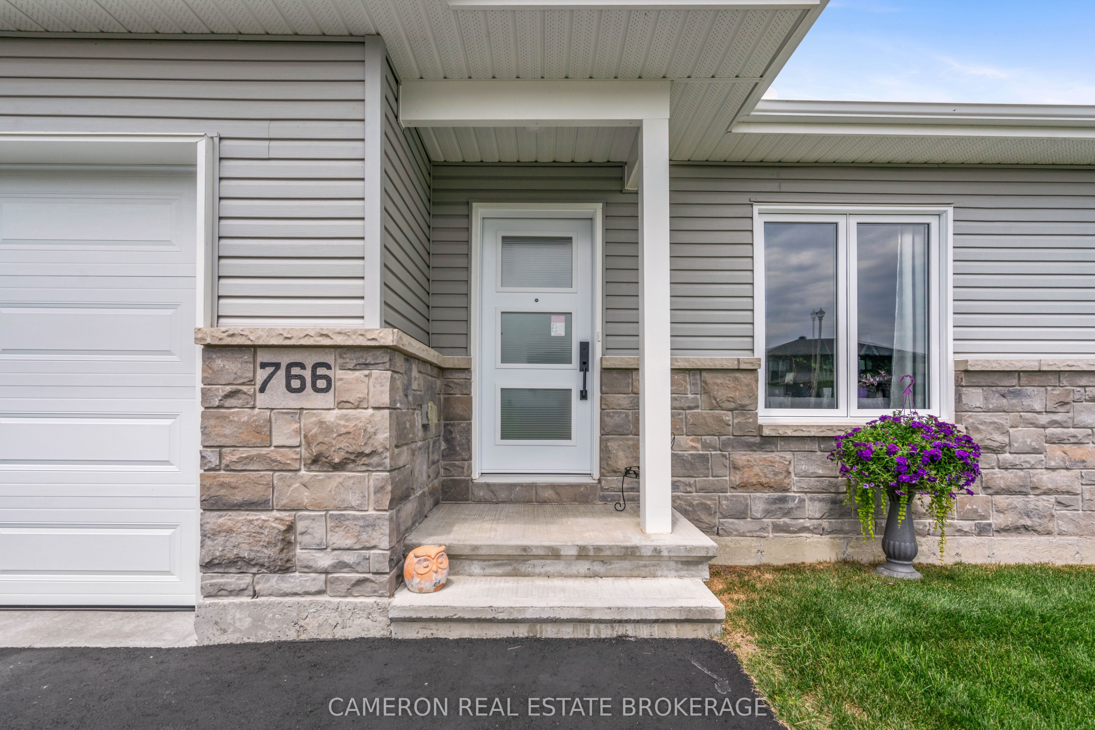 766 Walton Street, Cornwall, ON K6H 0J2 photo 3