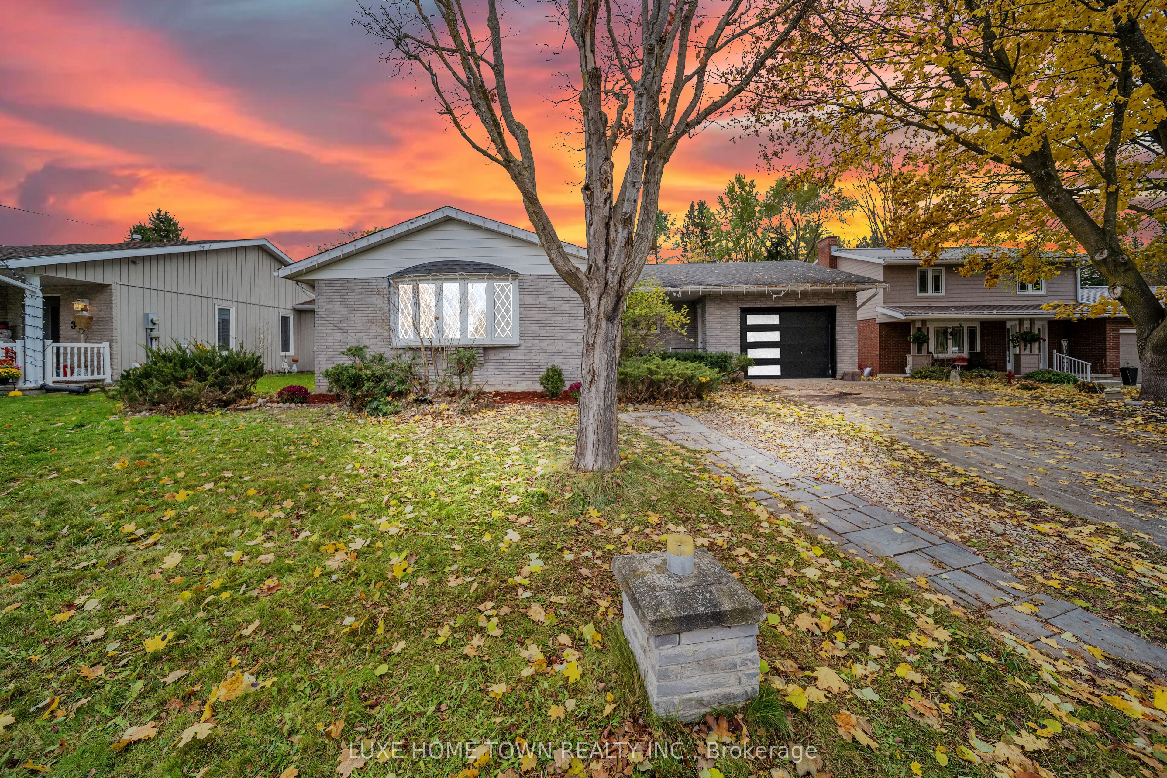 5 Centennial Drive, Brockton, ON N0G 2V0