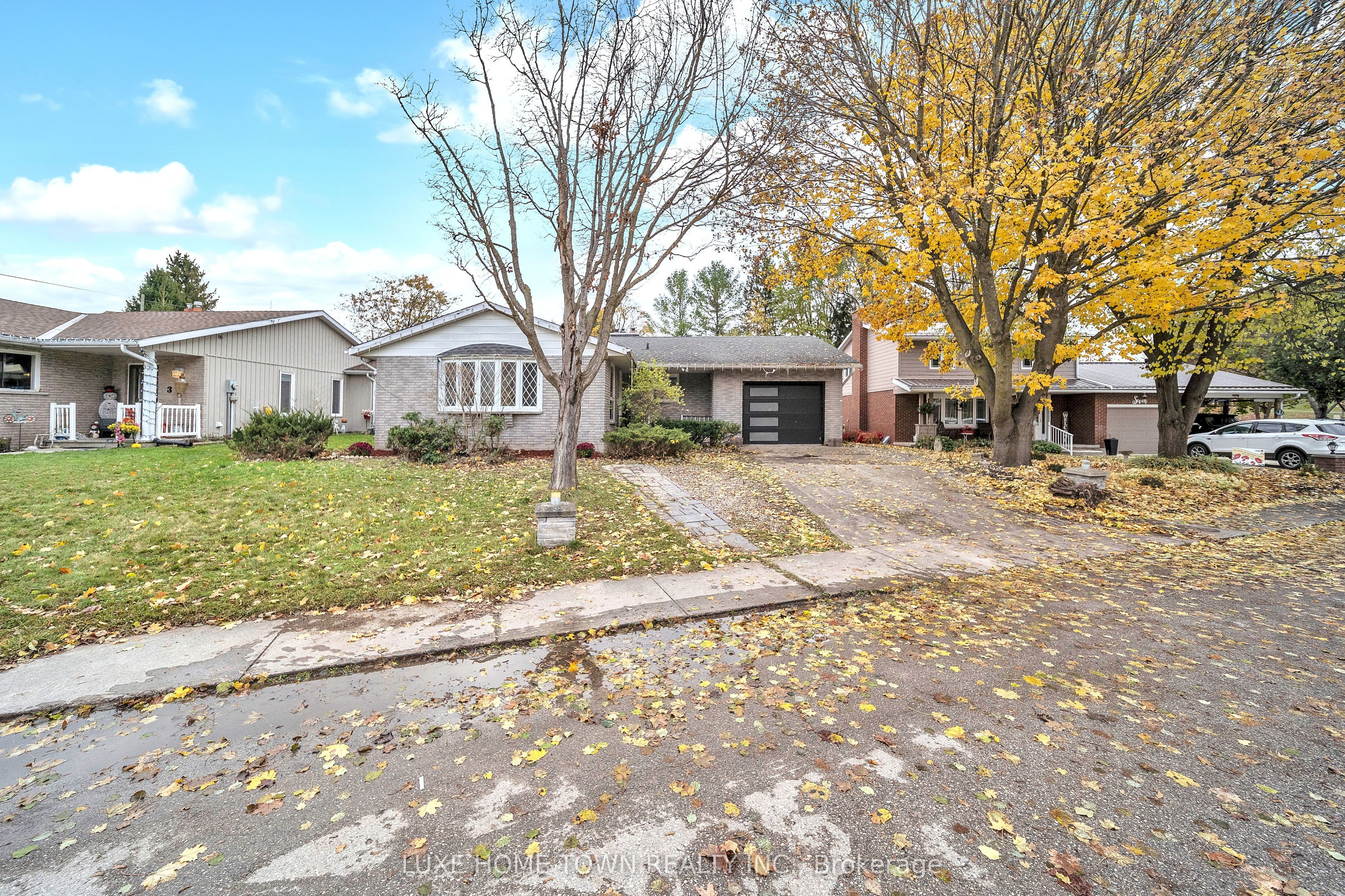 5 Centennial Drive, Brockton, ON N0G 2V0 photo 2