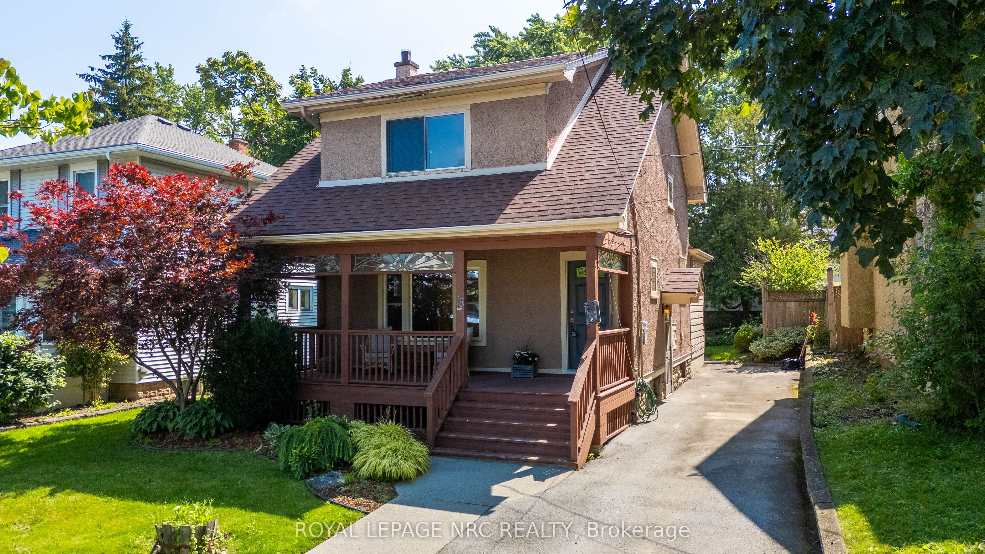 18 Chapel Street N, Thorold, ON L2V 2E2