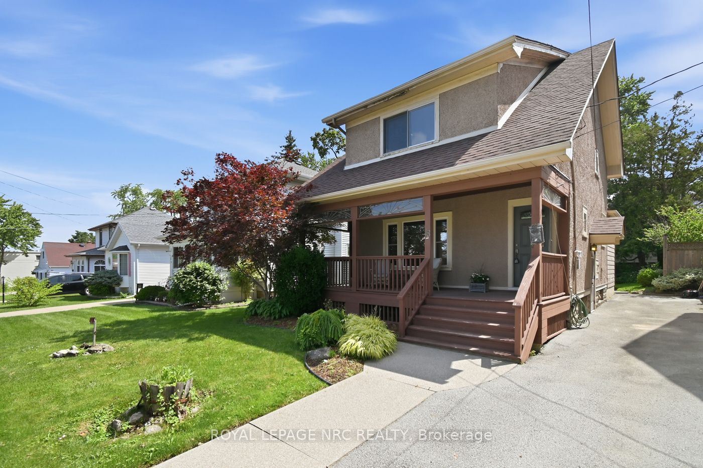 18 Chapel Street N, Thorold, ON L2V 2E2 photo 2