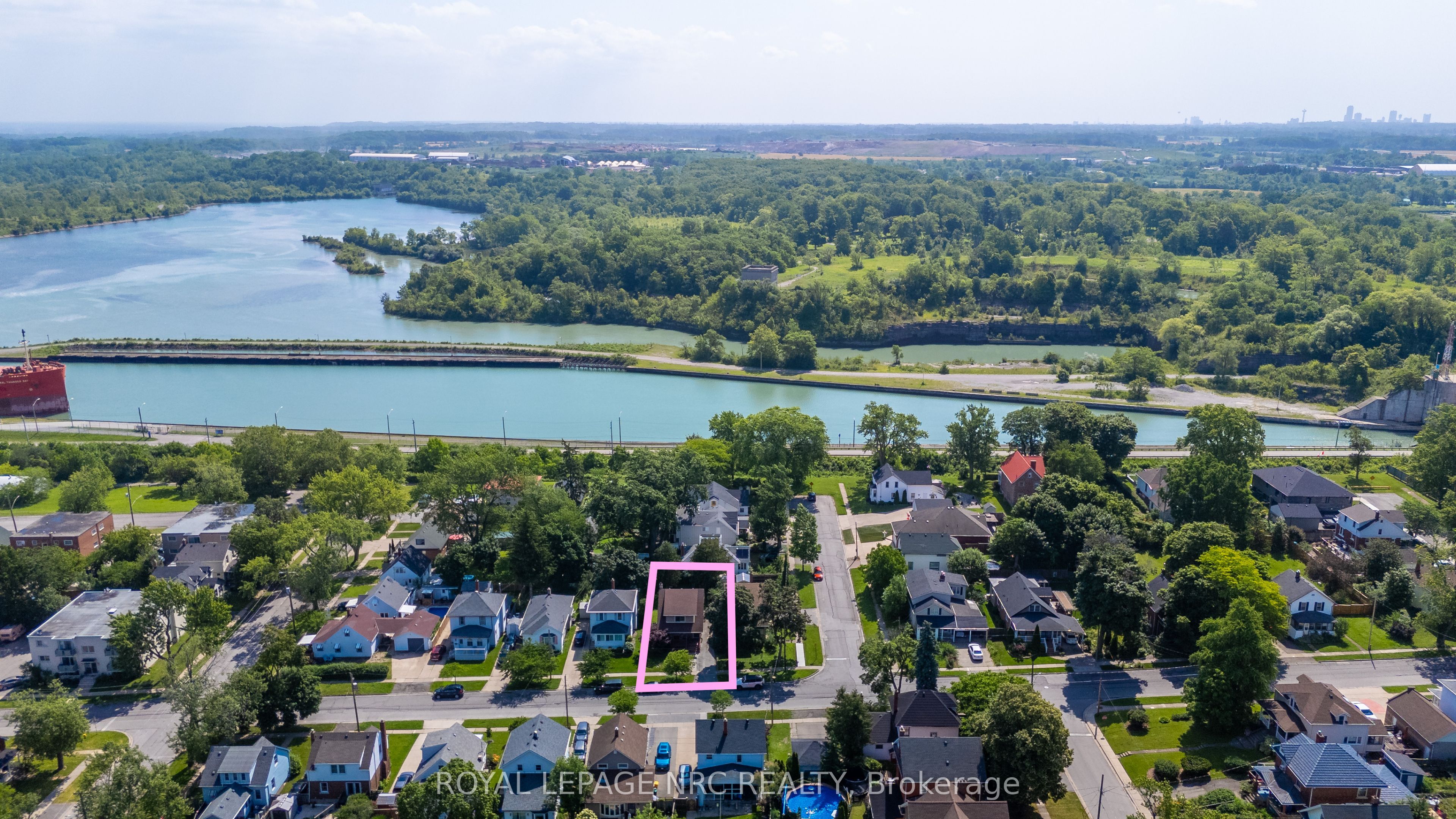 18 Chapel Street N, Thorold, ON L2V 2E2 photo 4
