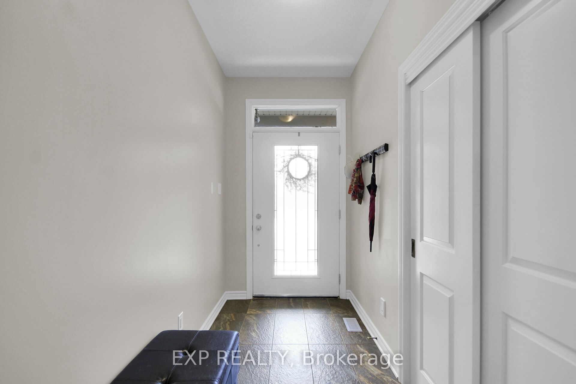 417 Charing Cross Way, Barrhaven, ON K2J 5X9 photo 5
