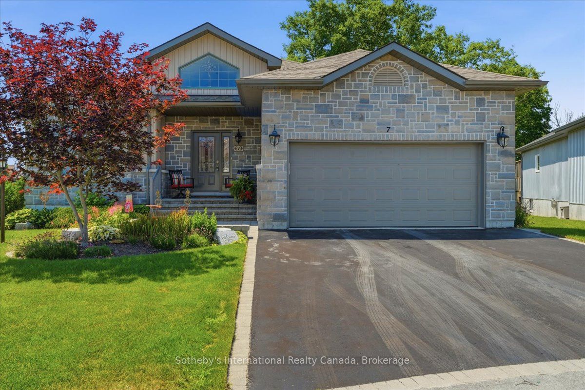 7 Conger Drive, Prince Edward County, ON K0K 3L0 photo 2