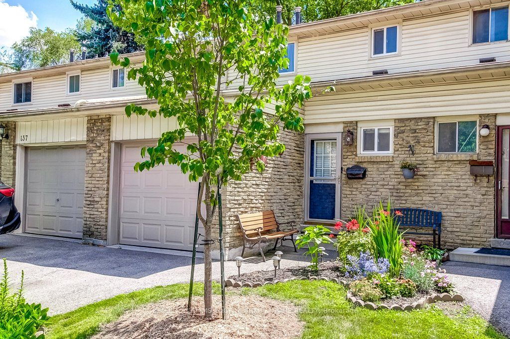 100 Quigley Road 138, Hamilton, ON L8K 6J1 photo 2