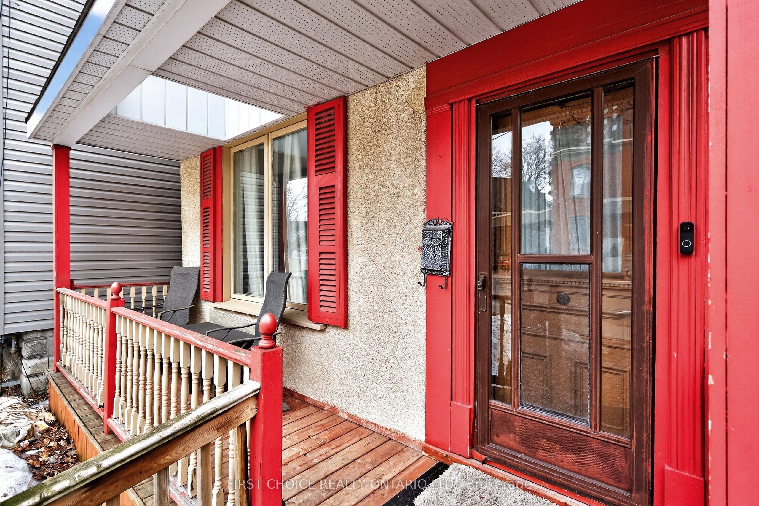 34 Gilmour Street, Ottawa Centre, ON K2P 0N3 photo 2