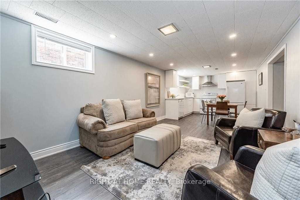 118 Briarwood Crescent, Hamilton, ON L9C 4C4 photo 5