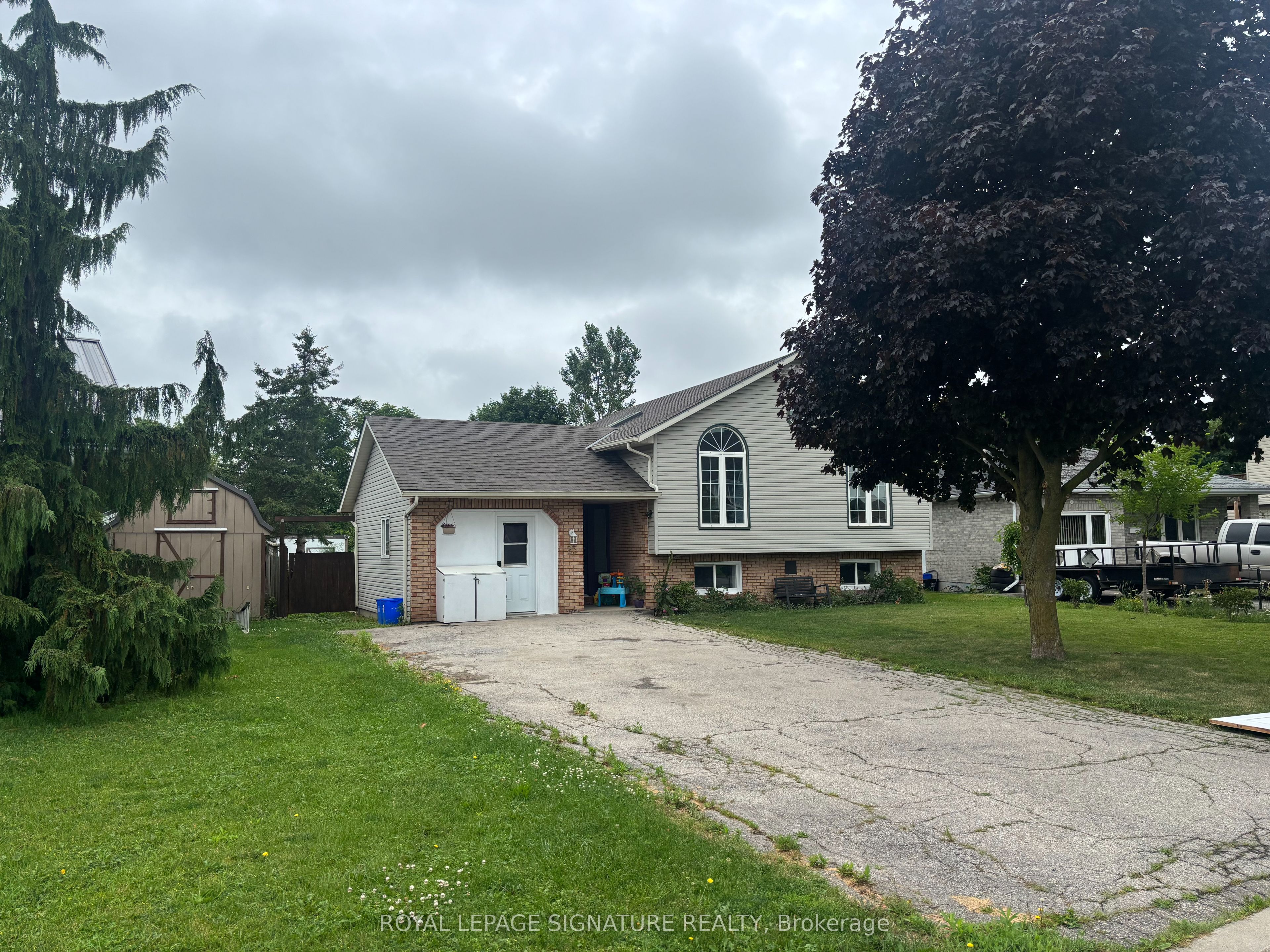 23 Marley Crescent, Haldimand, ON N0A 1J0