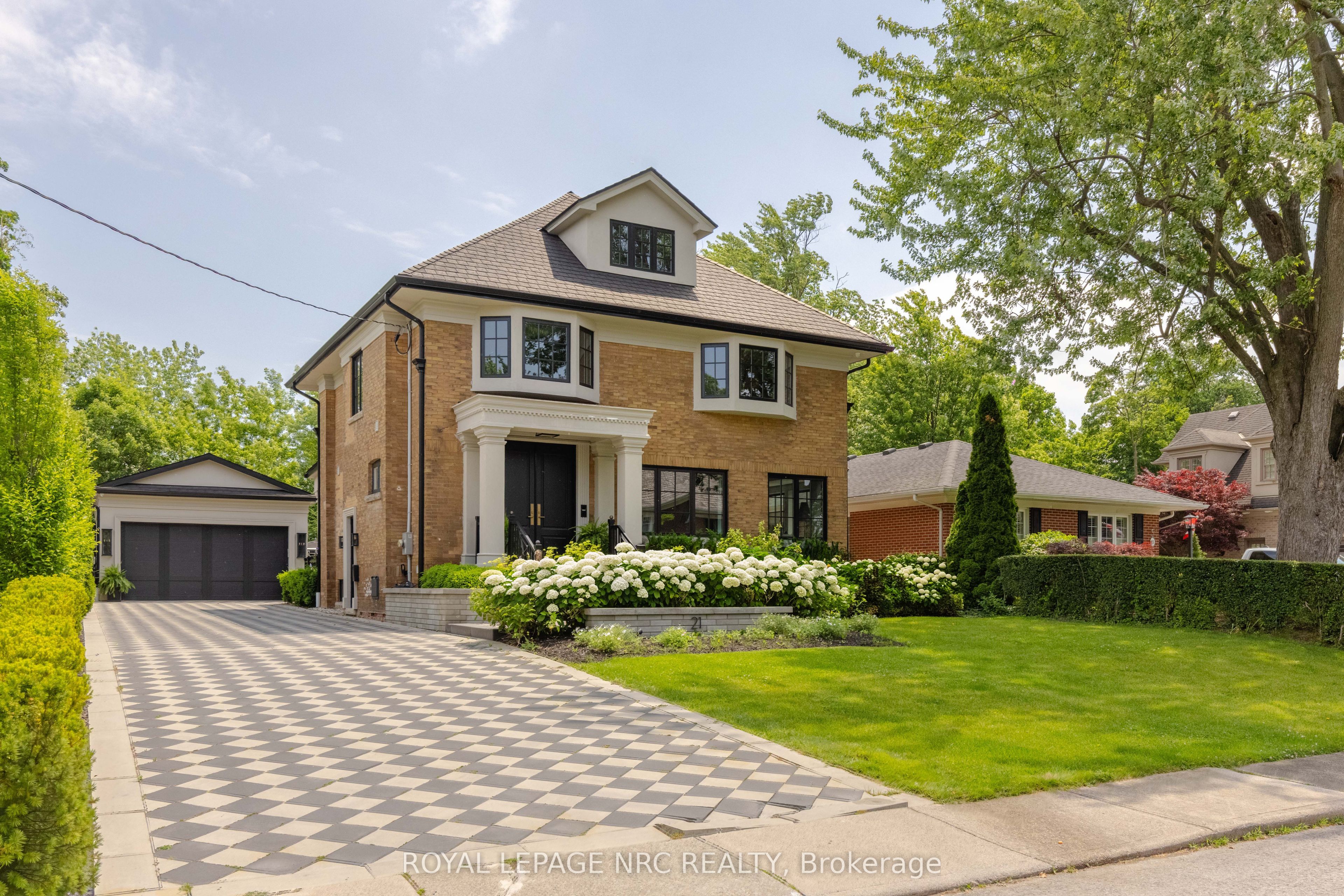 21 Hillcrest Avenue, St. Catharines, ON L2R 4Y2 photo 2