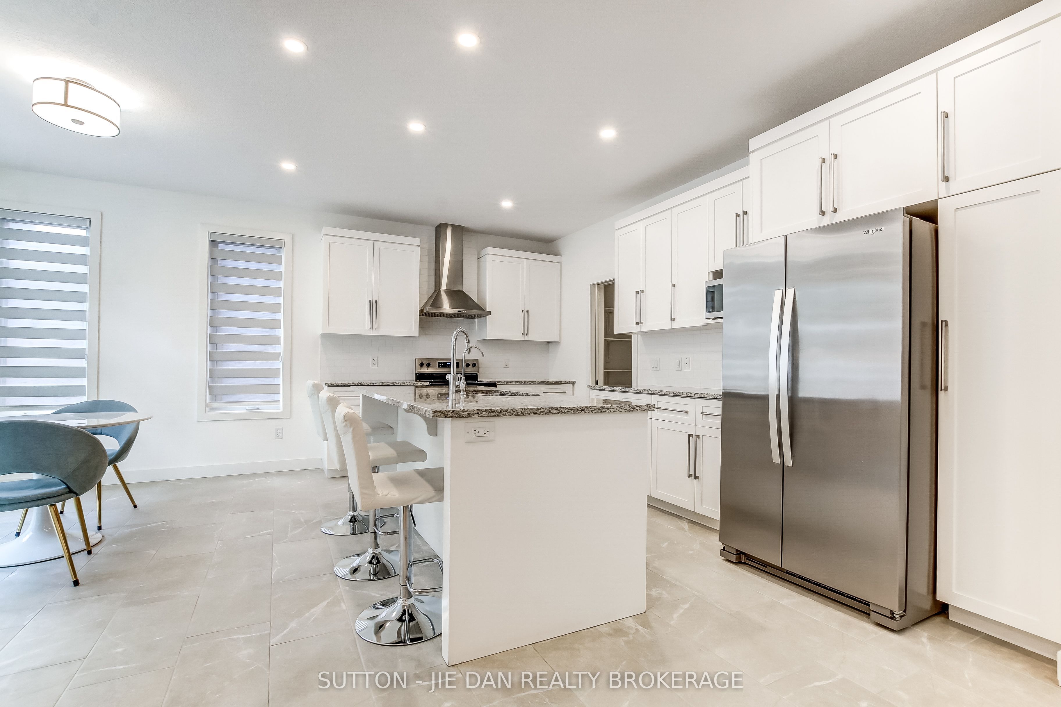 2283 Tokala Trail, London North, ON N6G 0V8 photo 5