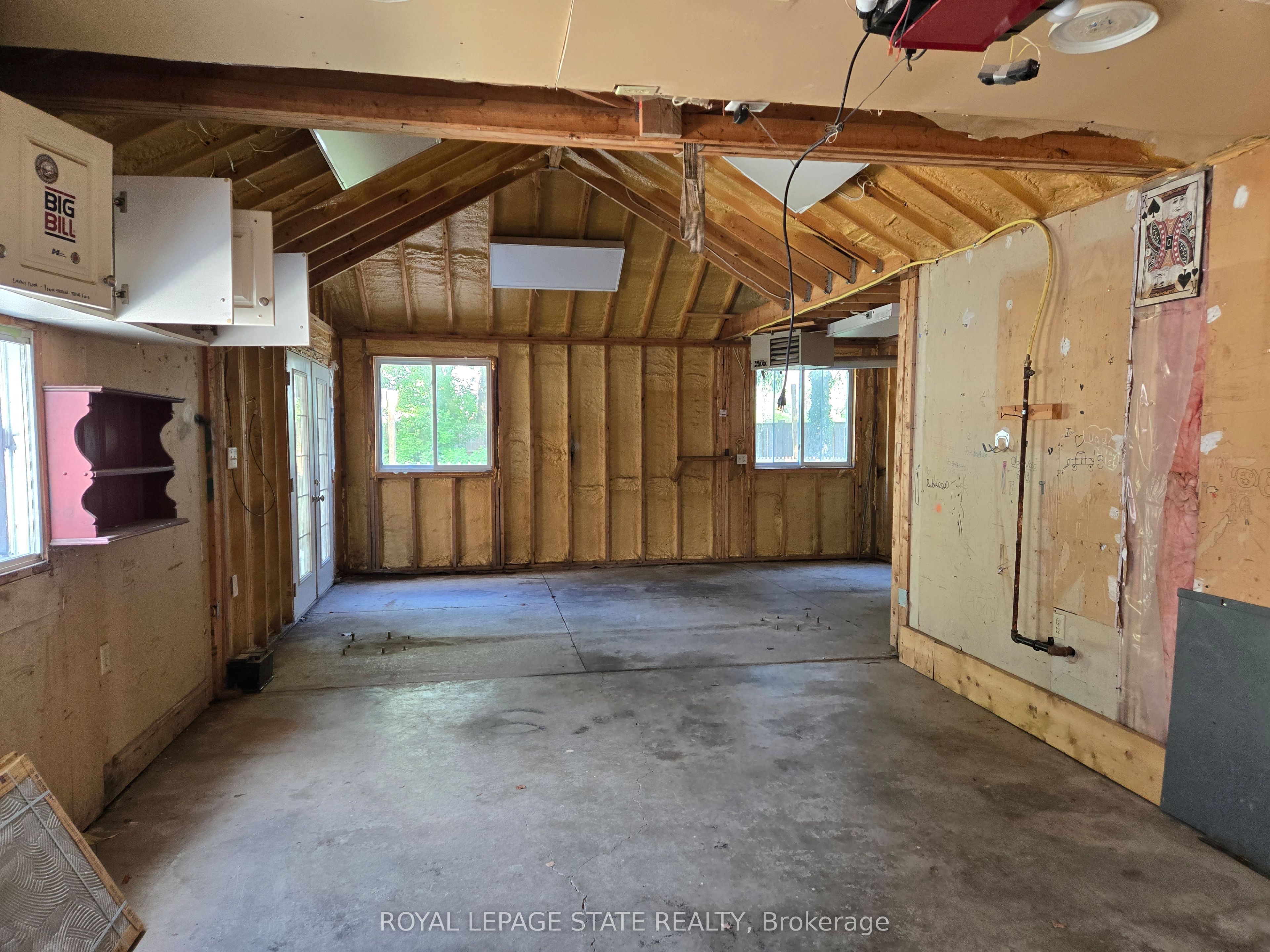 17 Carmen Avenue, Hamilton, ON L8V 2H5 photo 4