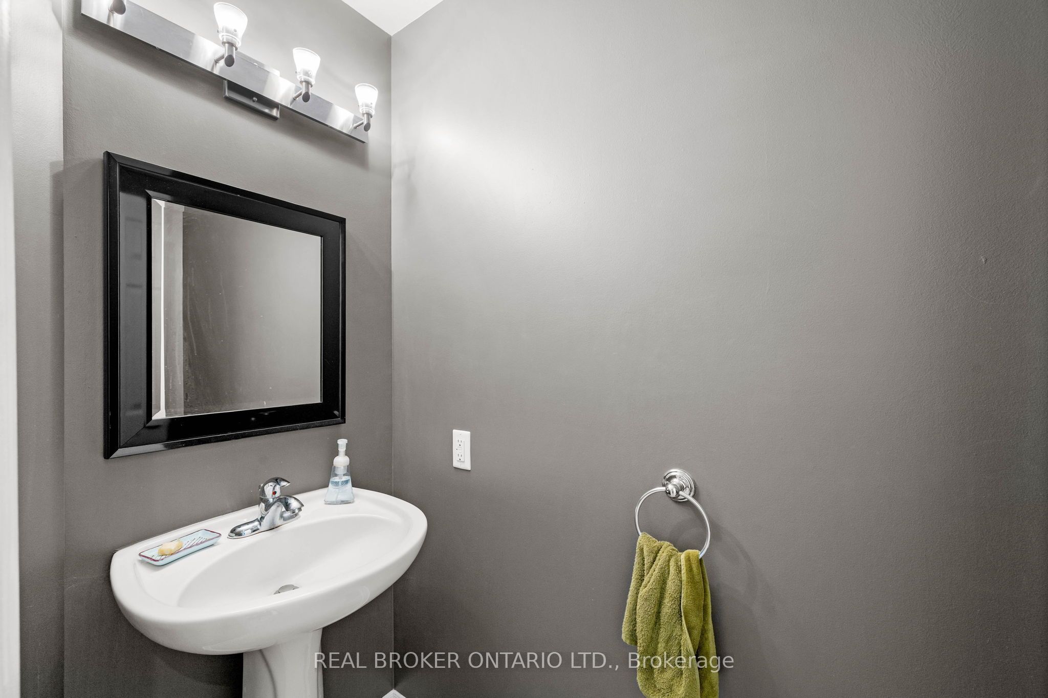 137 Marrissa Avenue, Beacon Hill North - South and Area, ON K1J 0A4 photo 4