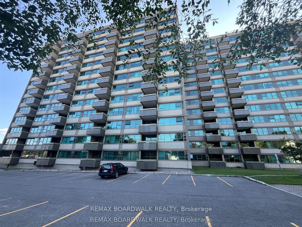 555 BRITTANY Drive 407, Manor Park - Cardinal Glen and Area, ON K1K 4C5 photo 2