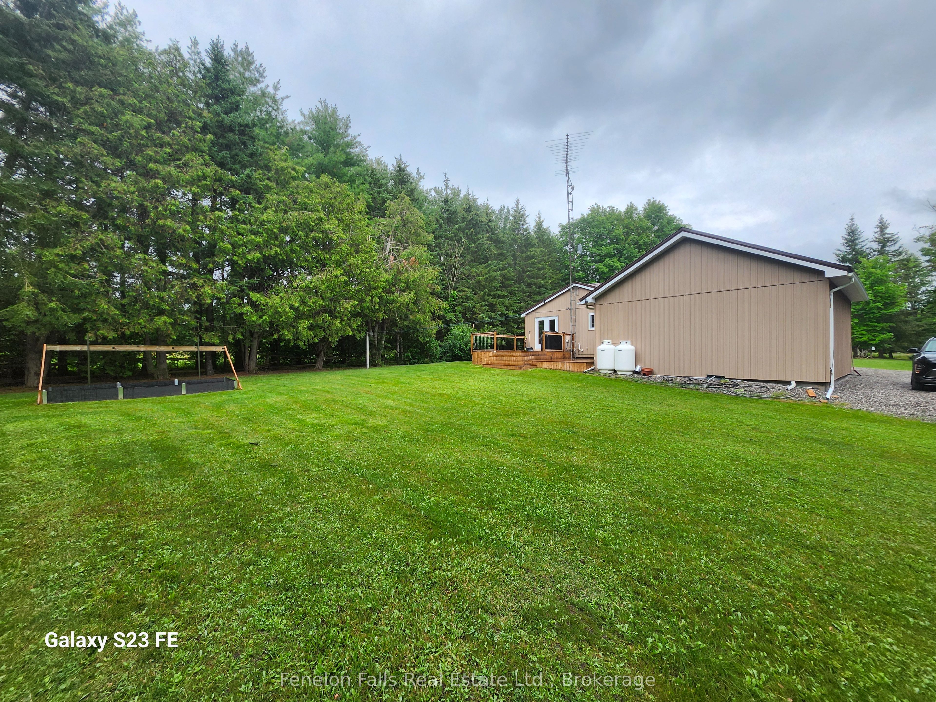 6 Fell Station Drive, Kawartha Lakes, ON K0M 1N0 photo 2