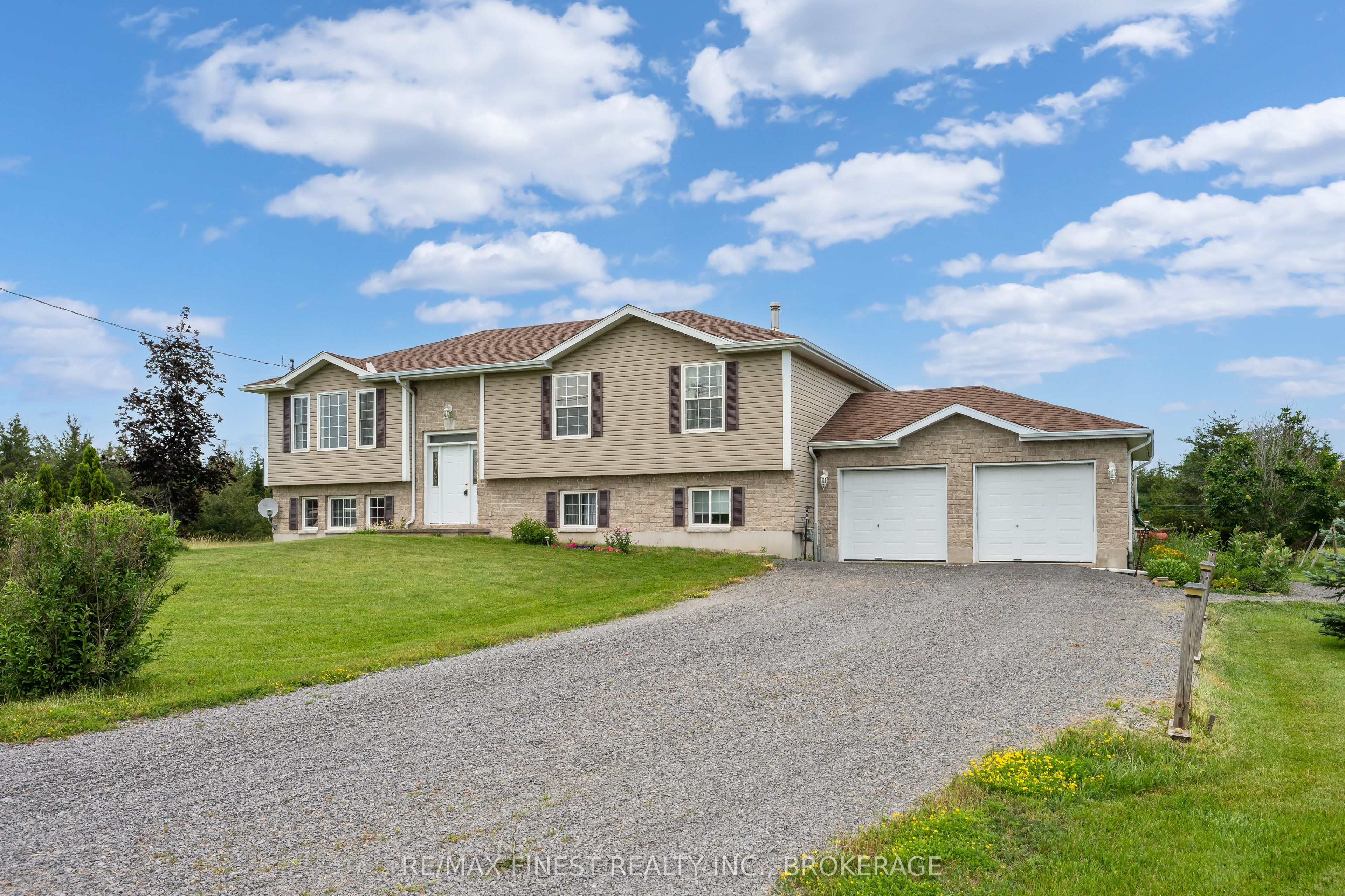 245 Pleasant Drive, Greater Napanee, ON K0K 2Z0