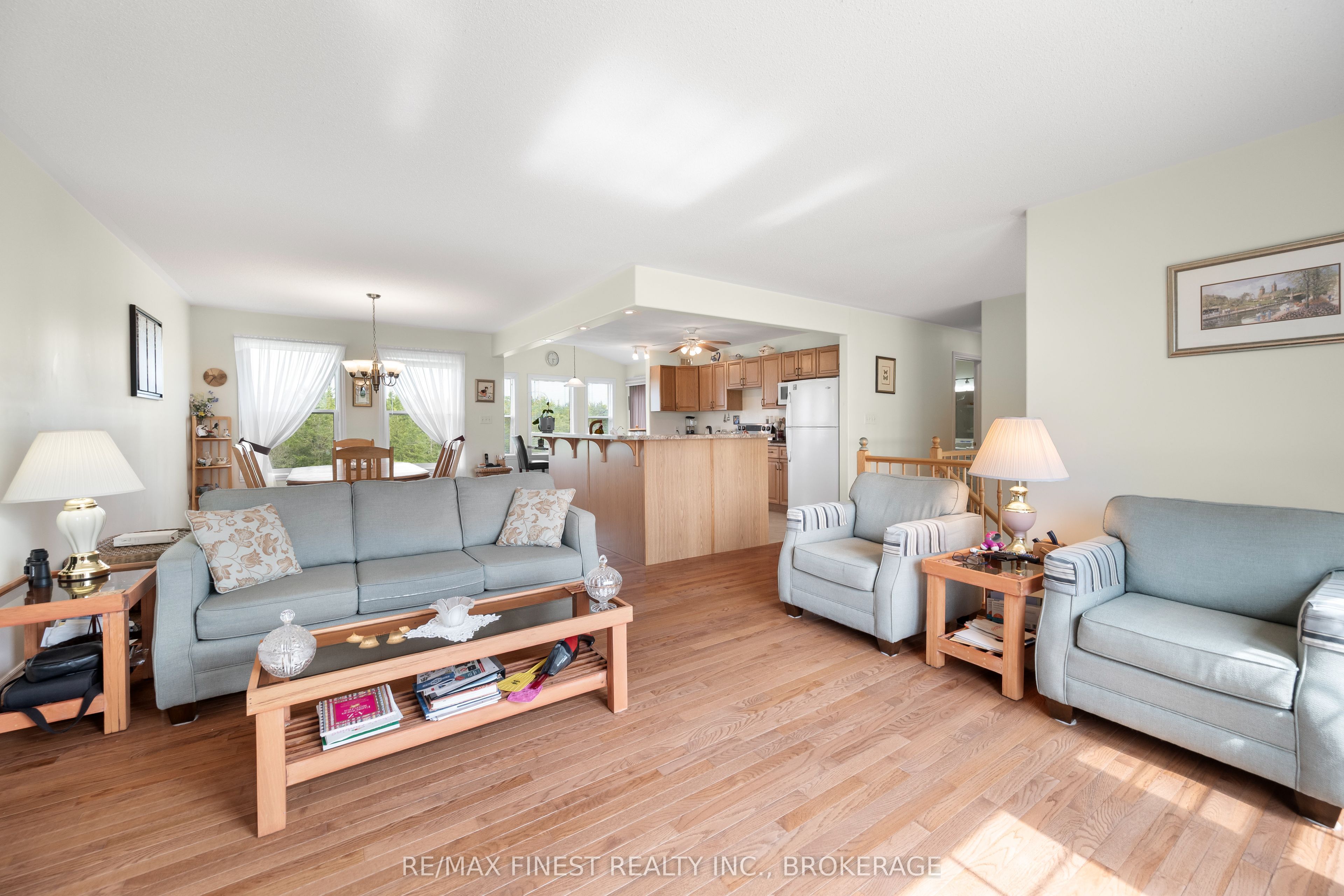 245 Pleasant Drive, Greater Napanee, ON K0K 2Z0 photo 5