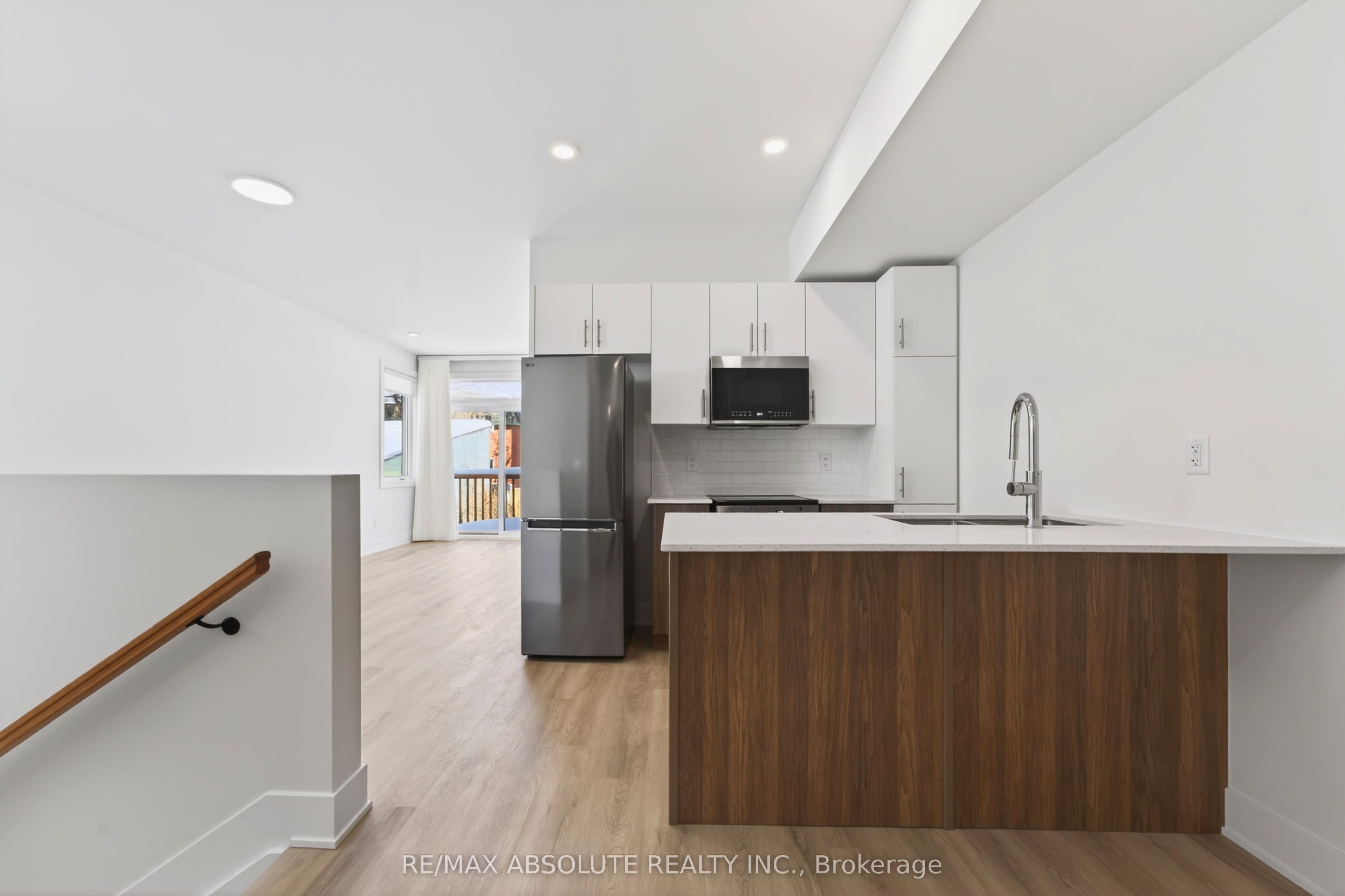 183 Columbus Avenue B, Overbrook - Castleheights and Area, ON K1K 1P7 photo 3