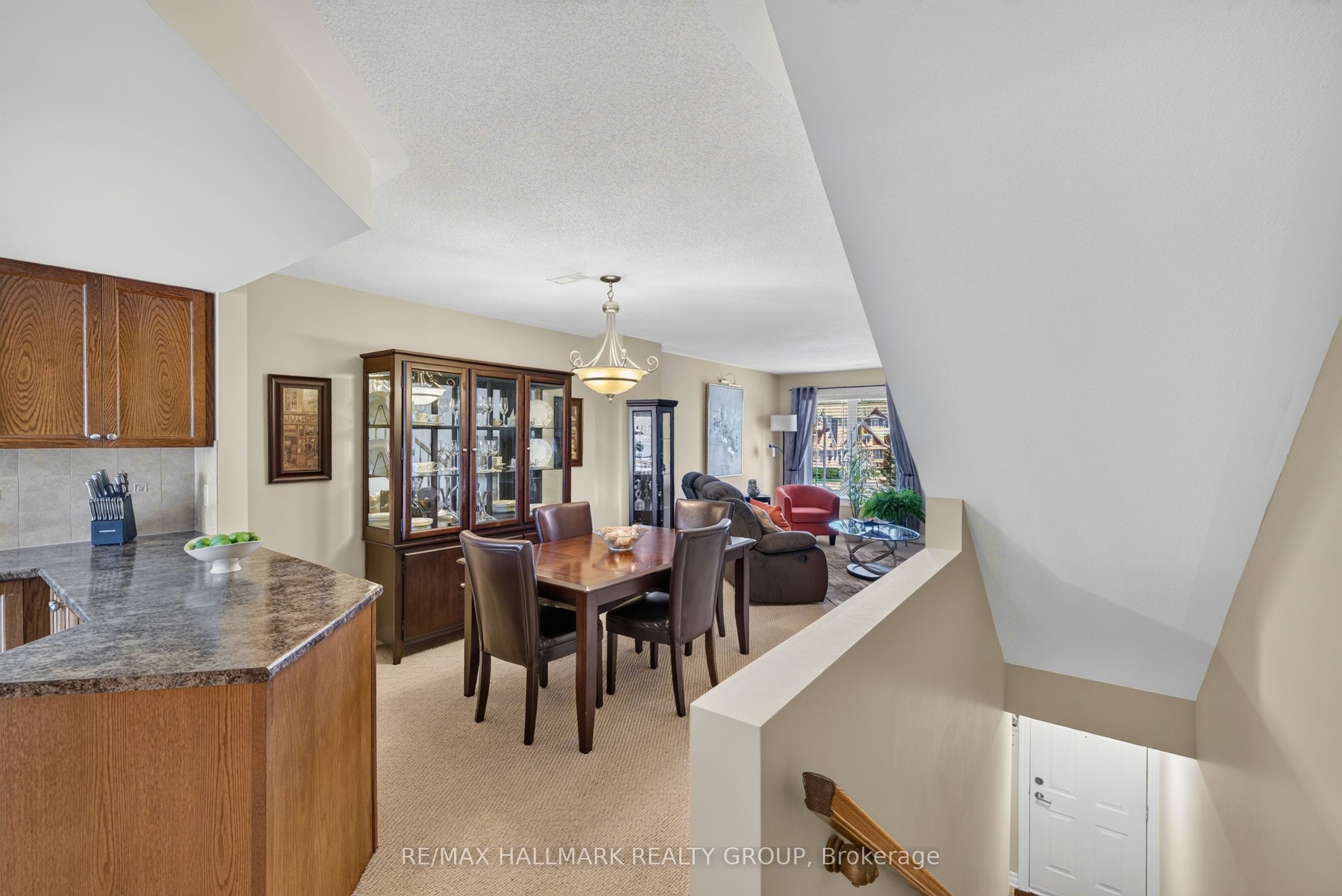 581 Lakeridge Drive 16, Orleans - Cumberland and Area, ON K4A 0H4 photo 4