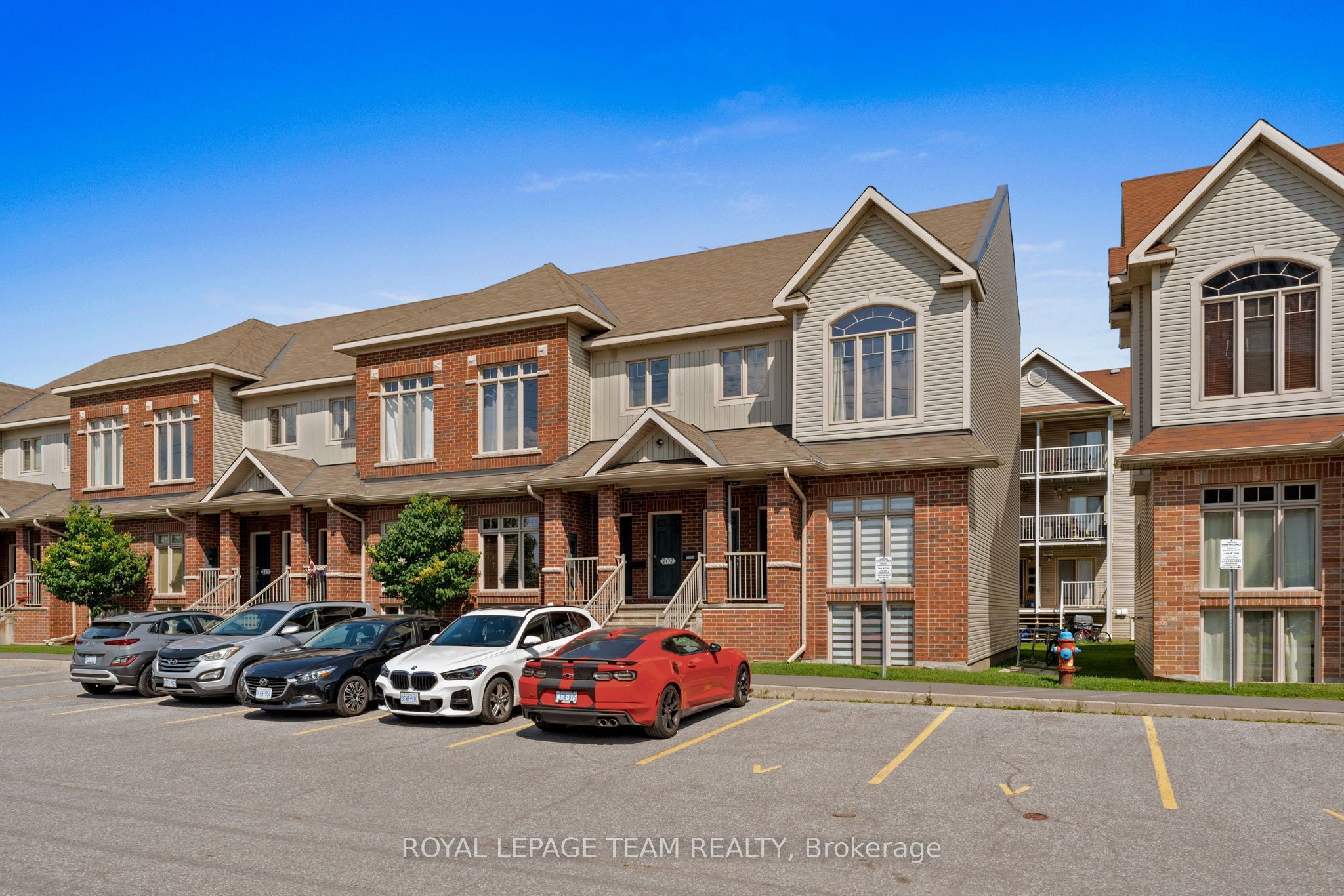 200 Keltie Private, Barrhaven, ON K2J 0A2 photo 2