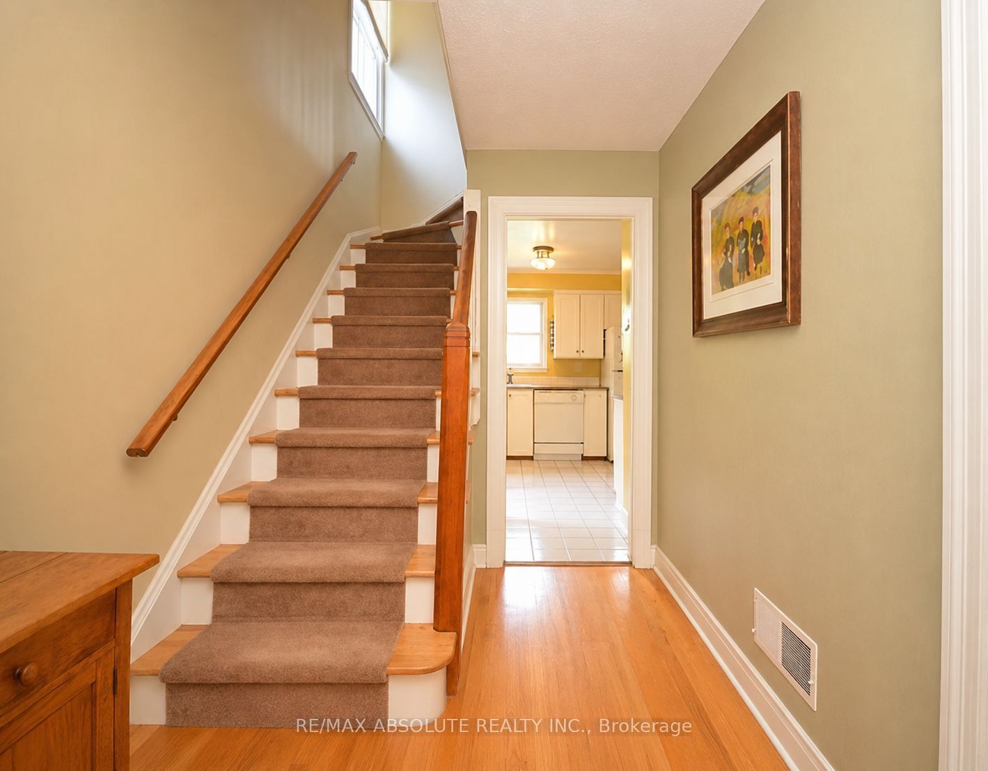 1 ARUNDEL Avenue, Manor Park - Cardinal Glen and Area, ON K1K 0B1 photo 3
