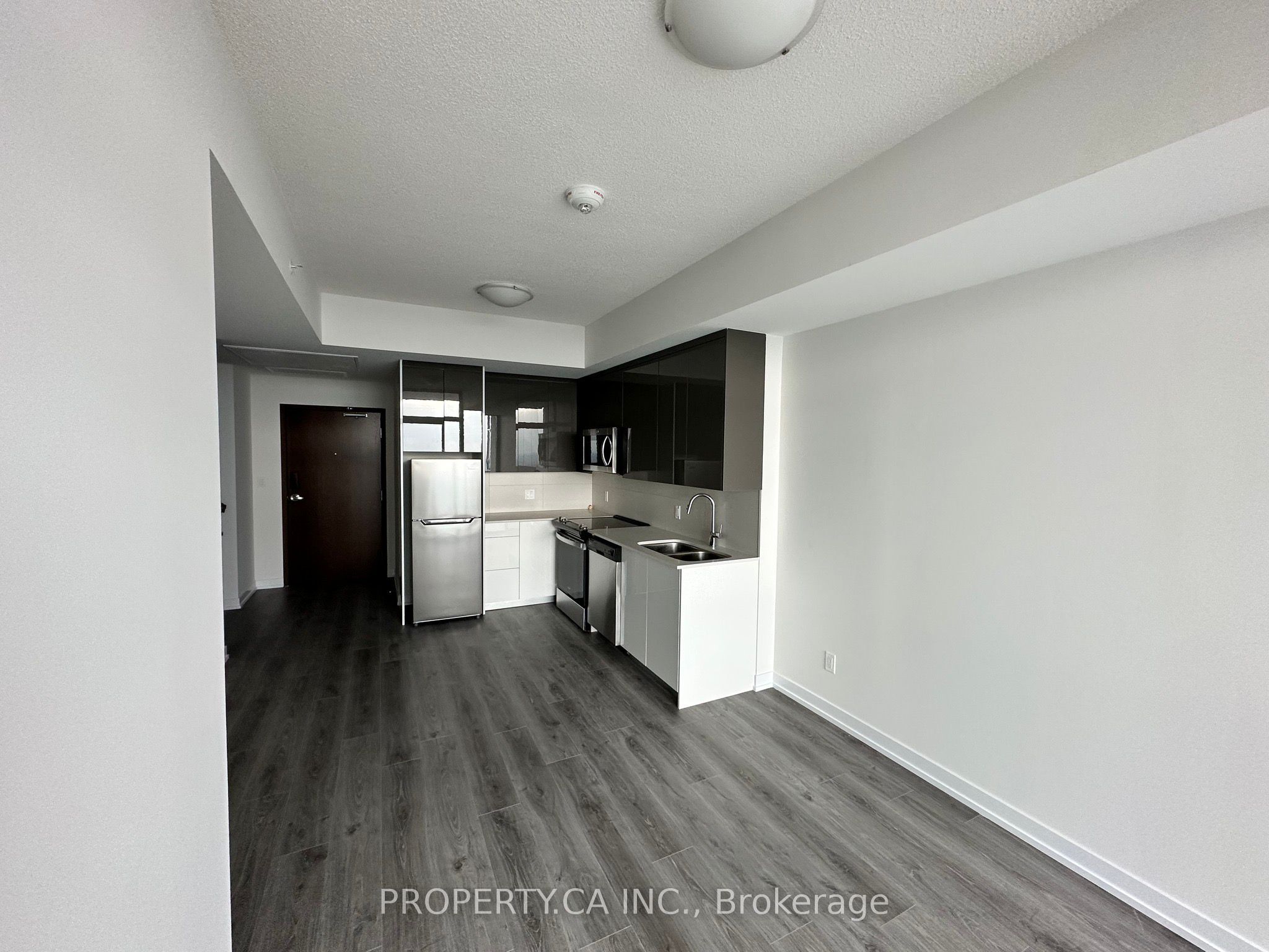 60 Frederick Street 3710, Kitchener, ON N2H 0C7 photo 2