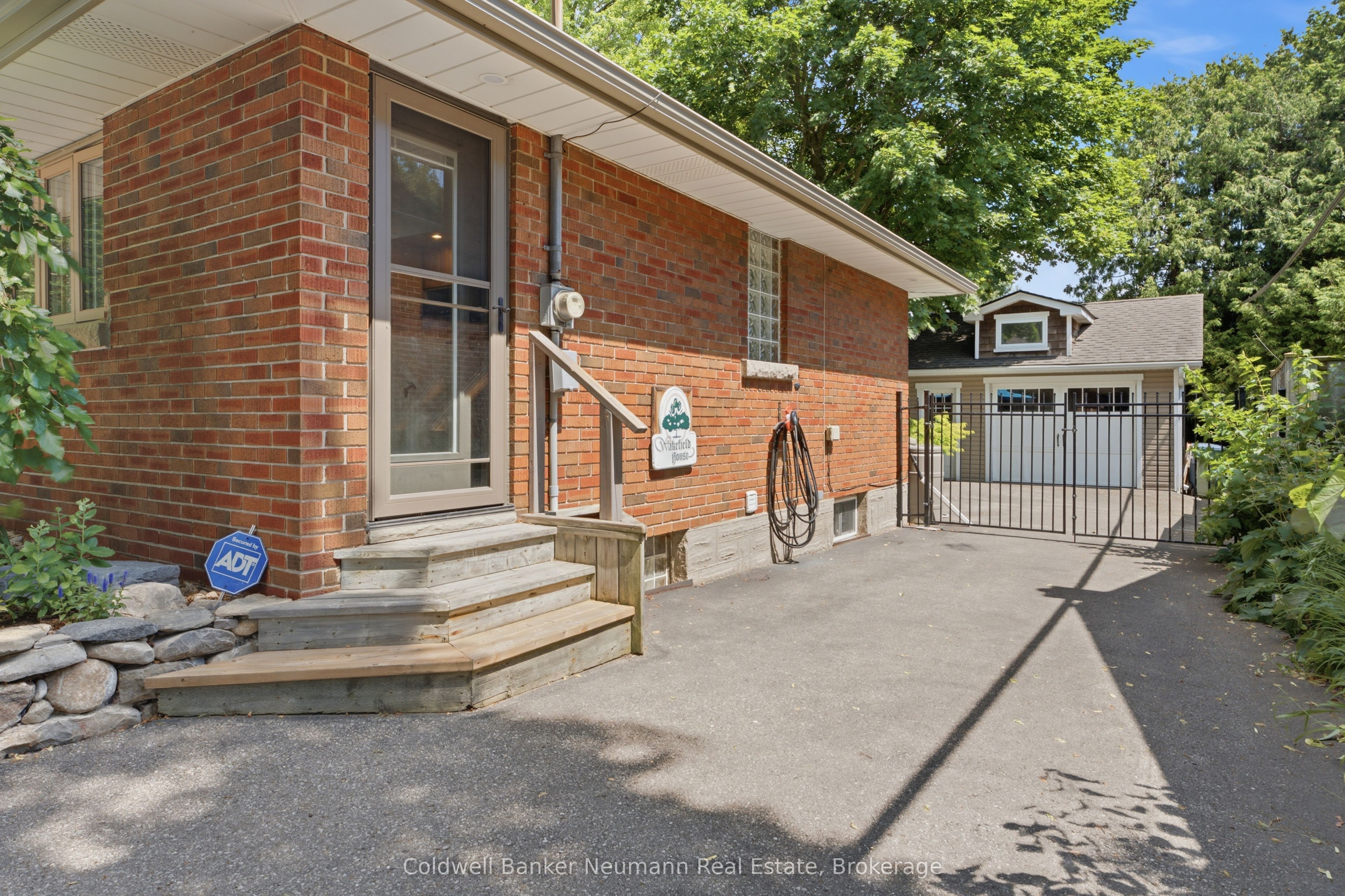35 Gladstone Avenue, Guelph, ON N1E 1L8 photo 4