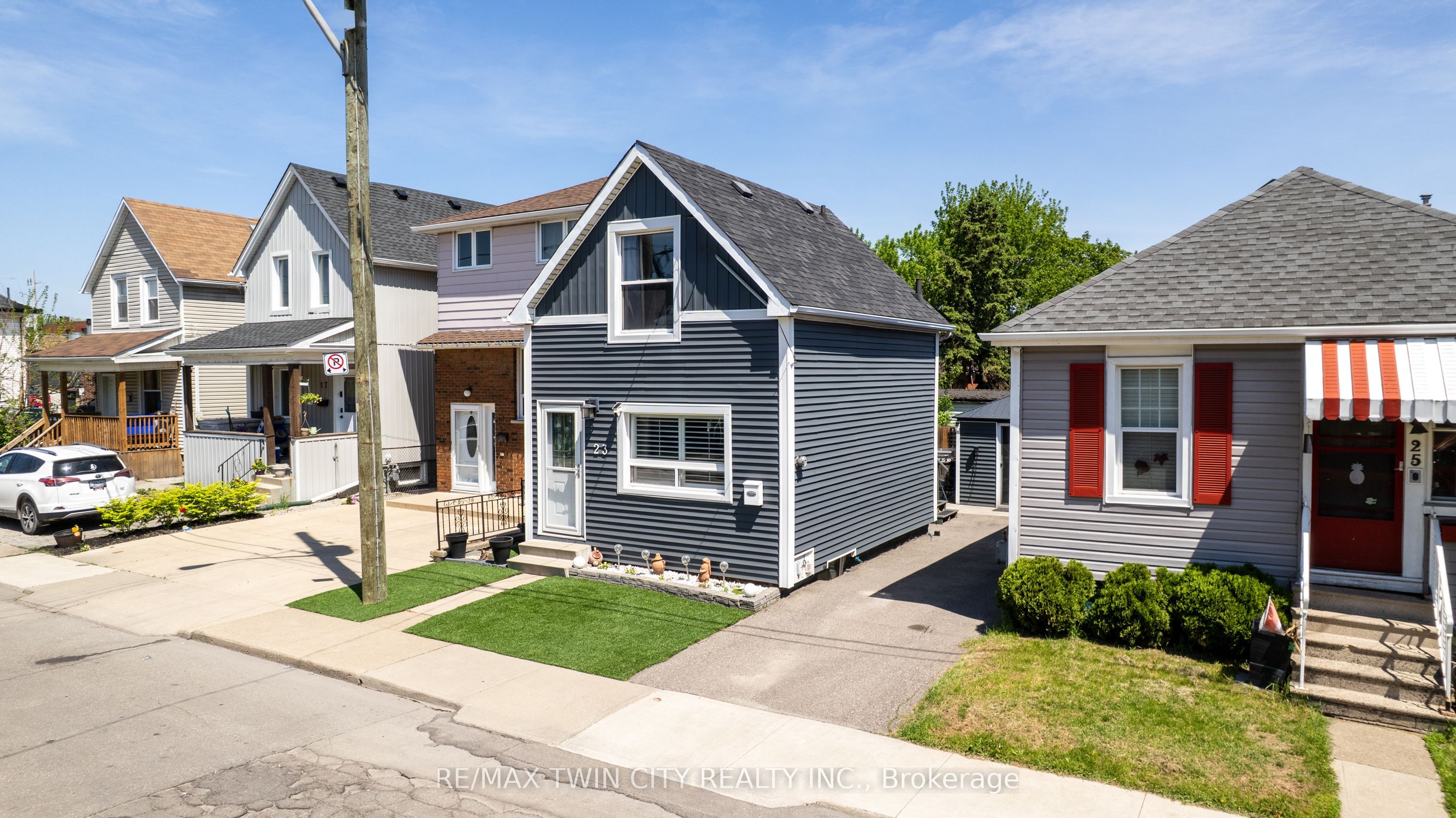 23 Britannia Avenue, Hamilton, ON L8H 1W3 photo 3