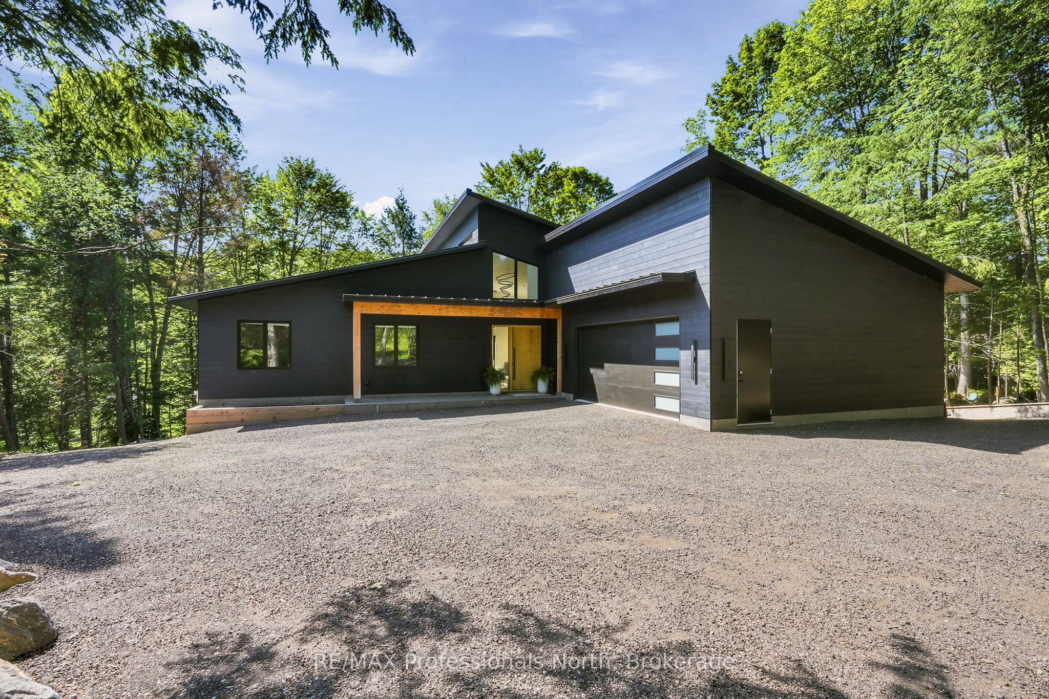 1192 High Falls Road, Bracebridge, ON P1L 0L1 photo 2