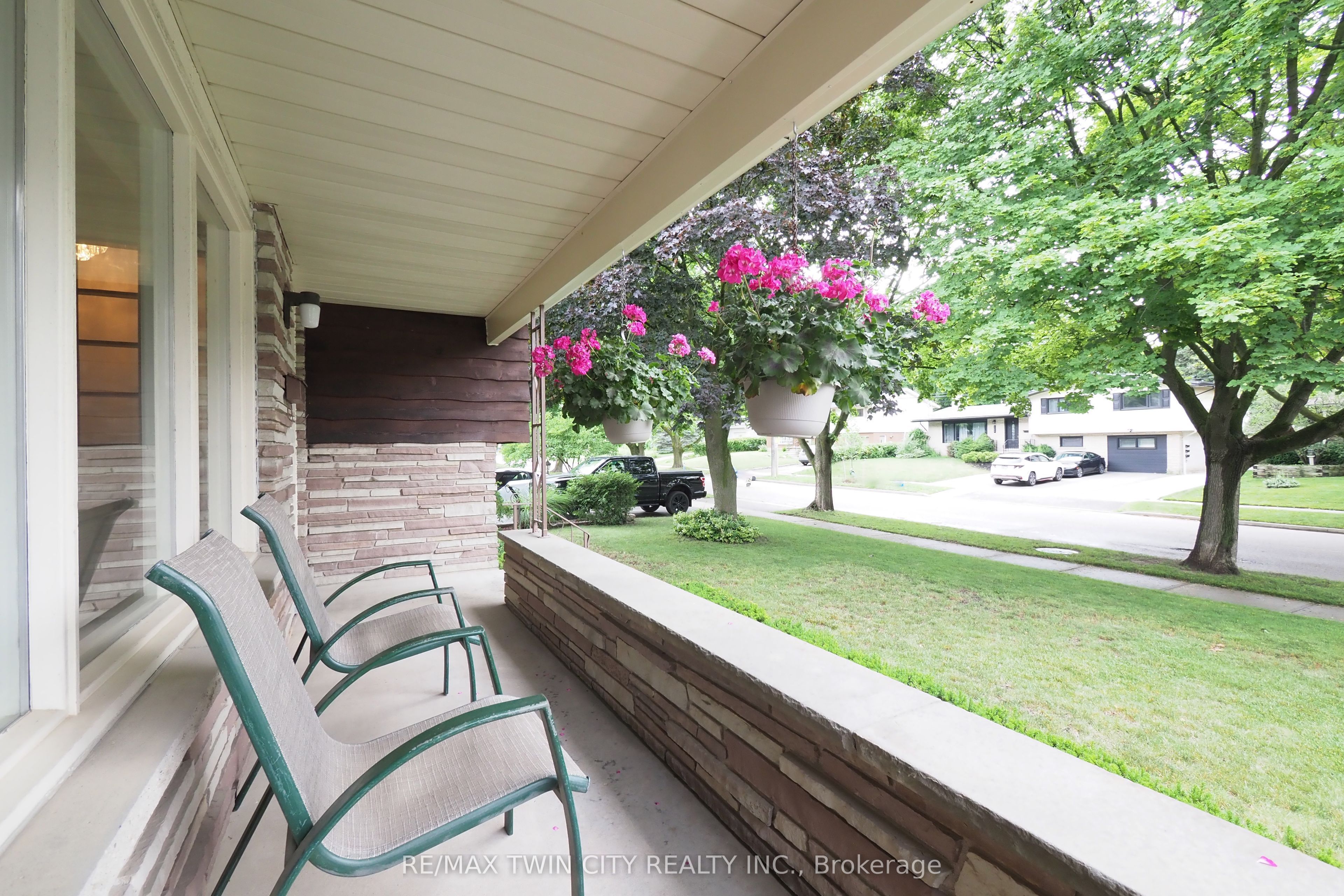 401 Forest Hill Drive, Kitchener, ON N2M 4H3 photo 5