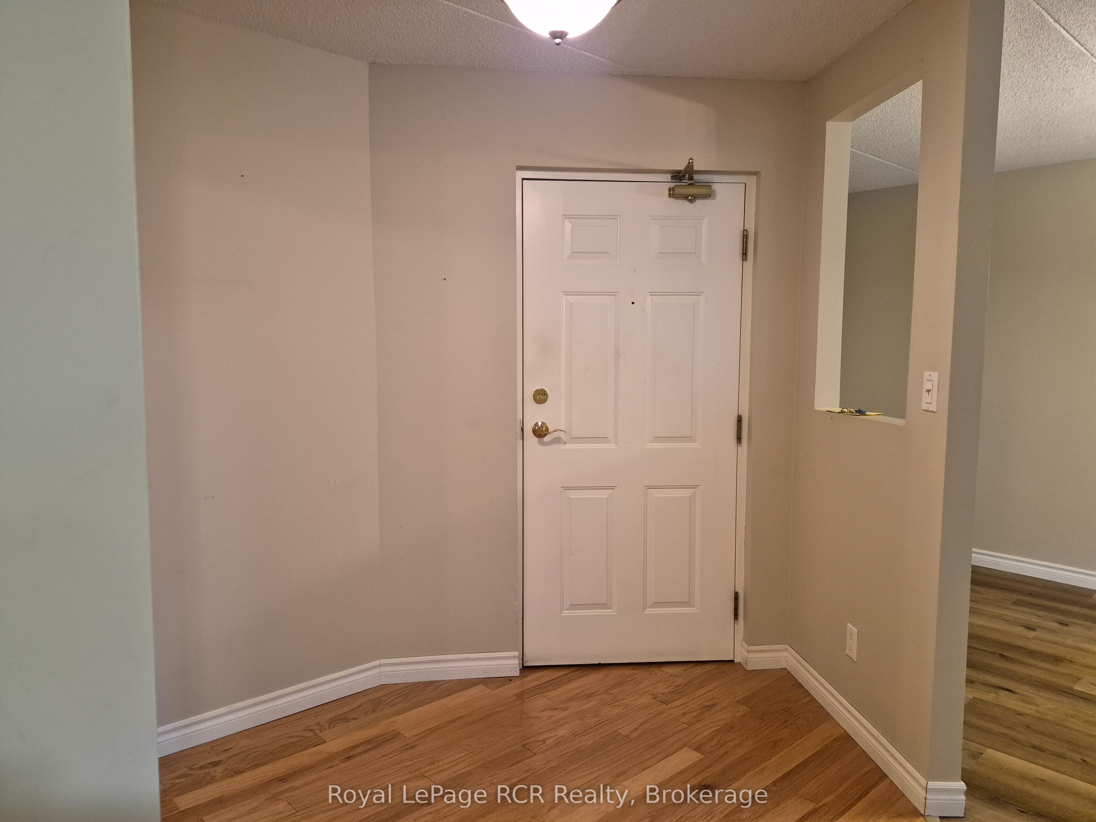 536 11th Avenue 102, Hanover, ON N4N 2S4 photo 4