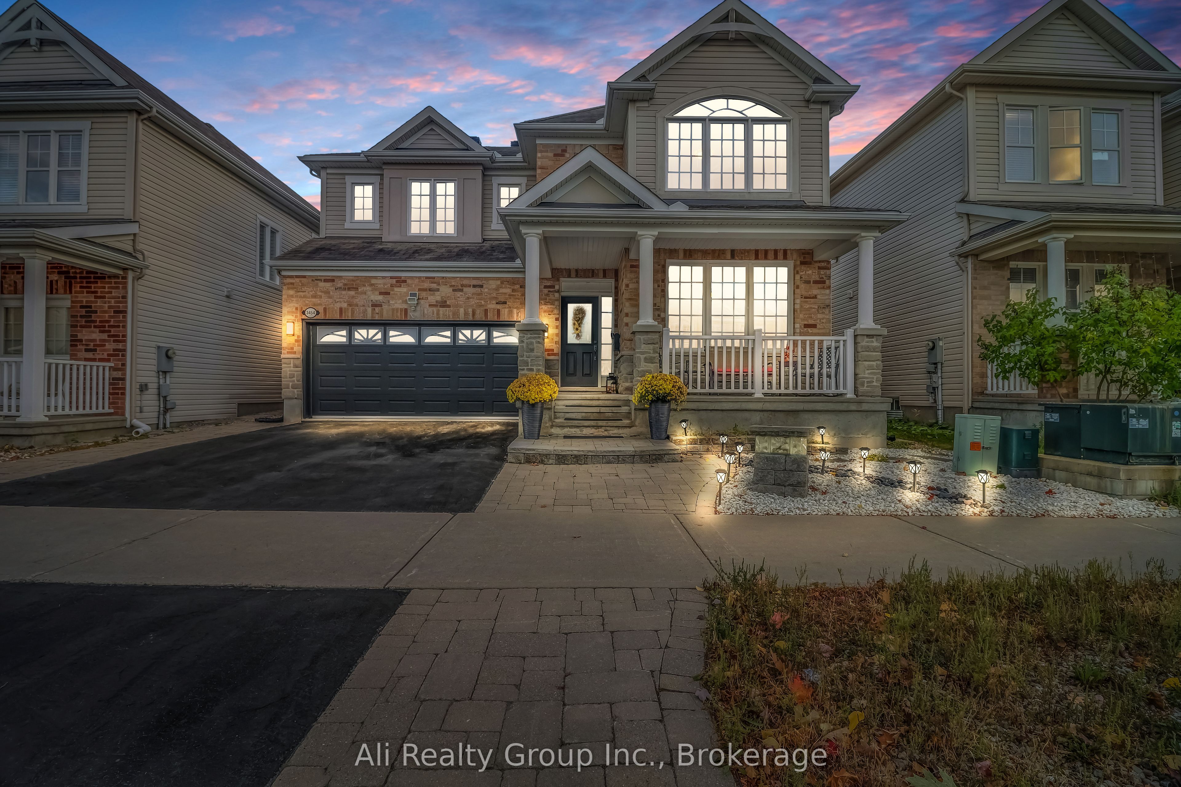3454 River Run Avenue, Barrhaven, ON K2J 0R8