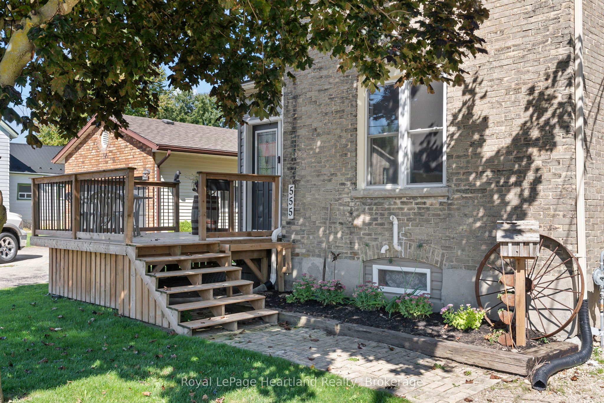 555 RAGLAN Street, Minto, ON N0G 2P0 photo 3