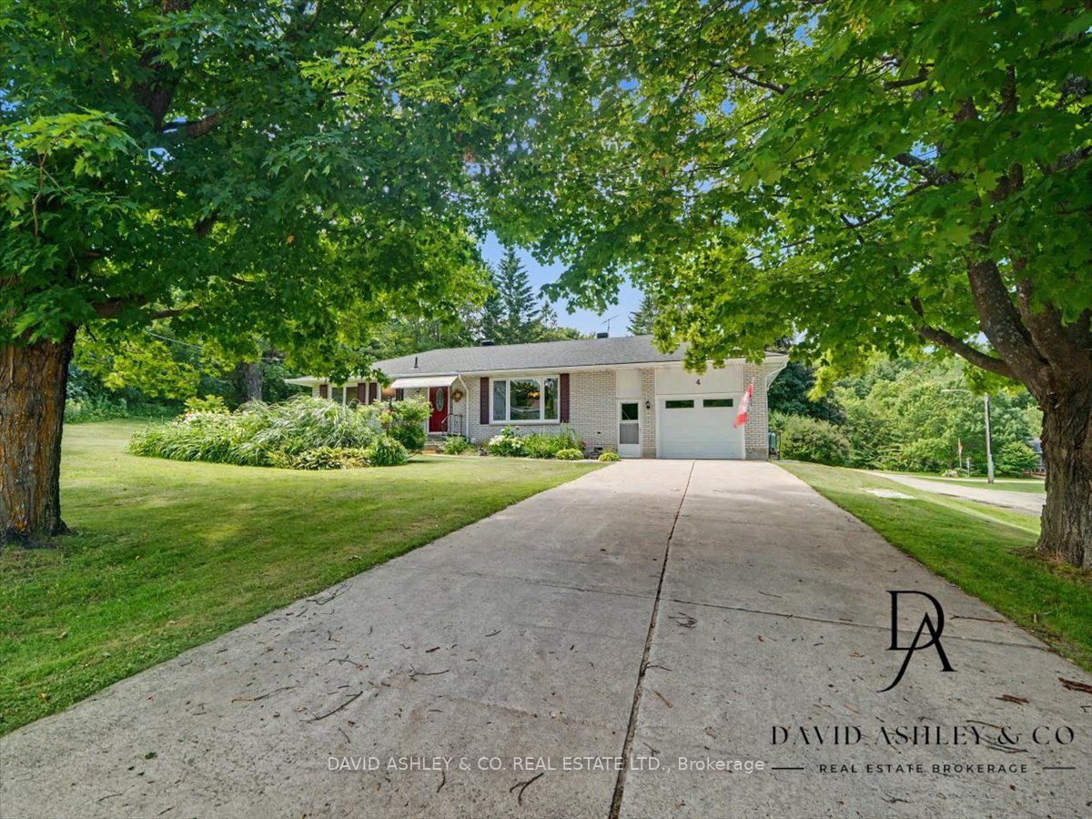 4 Queen Street, Rideau Lakes, ON K0G 1V0 photo 2