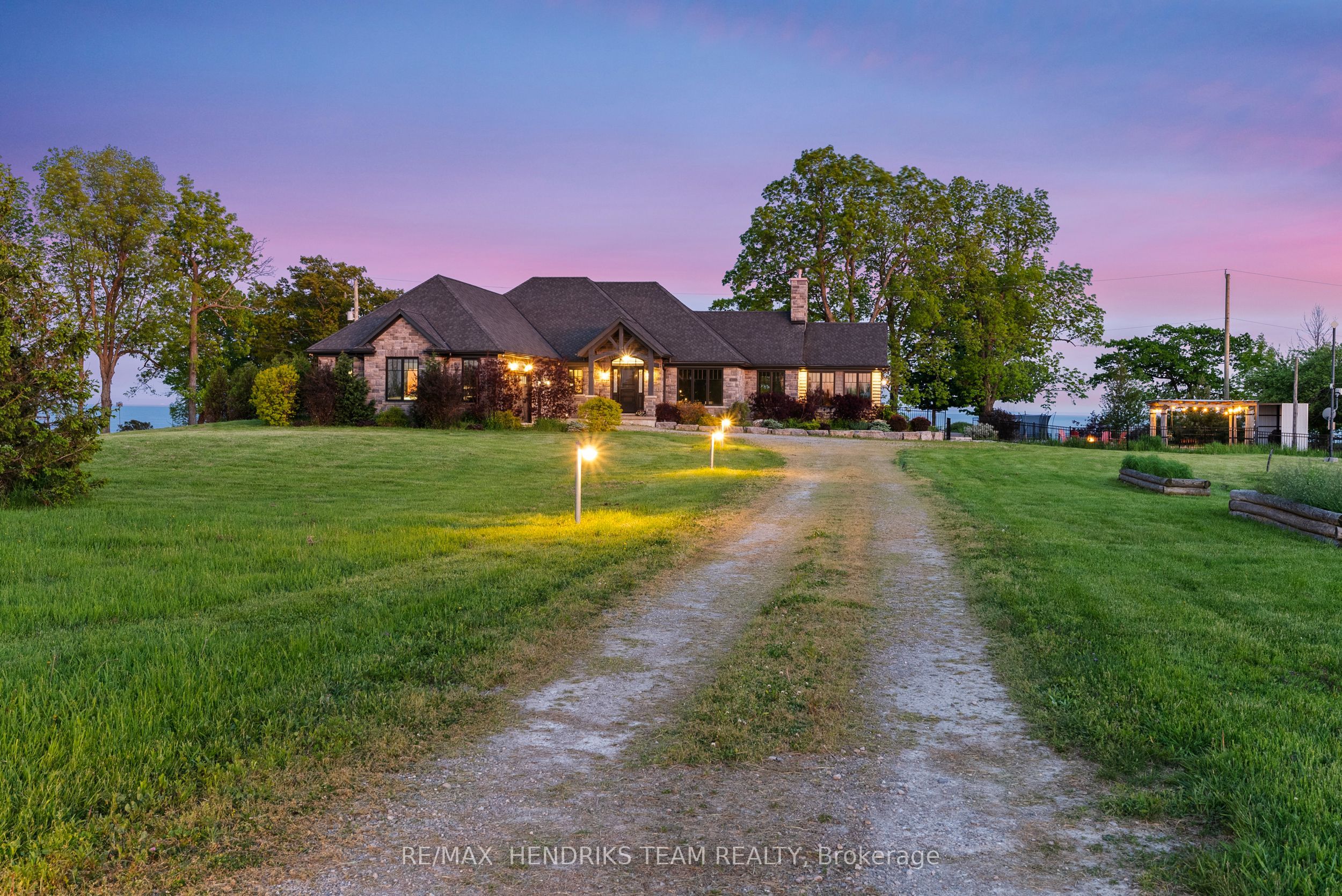 515 Sandy Bay Road, Haldimand, ON N1A 2W6