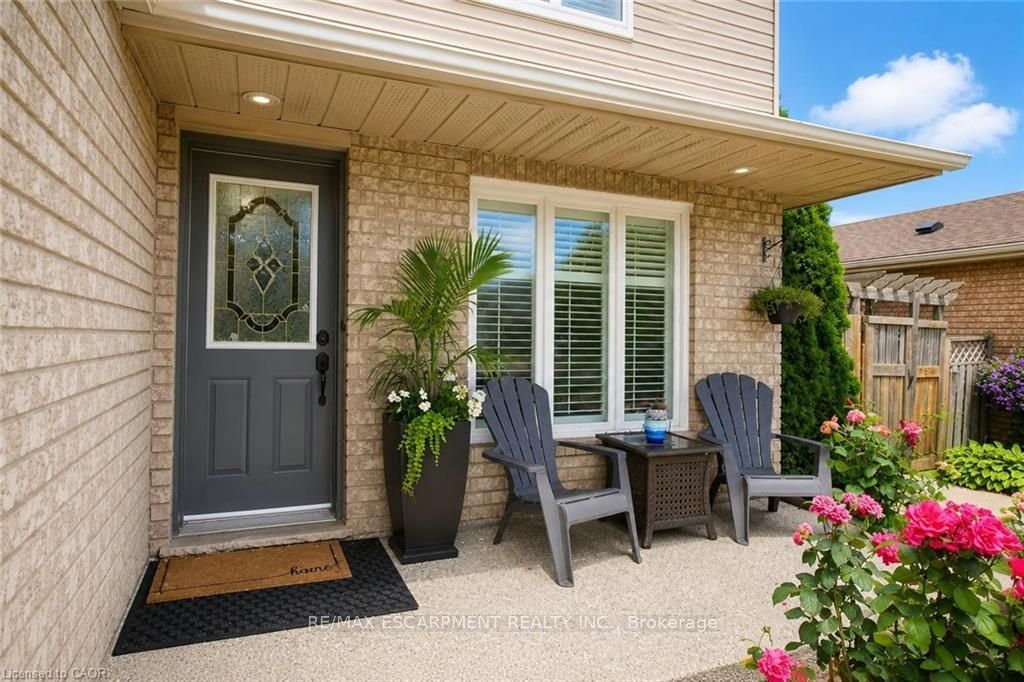 172 Highland Road W, Hamilton, ON L8J 2S6 photo 2