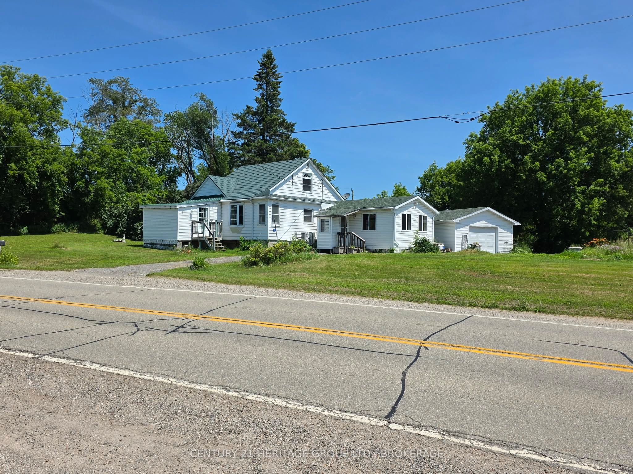 705 Highway 32 Highway SW, Front of Leeds & Seeleys Bay, ON K7G 2V3 photo 2