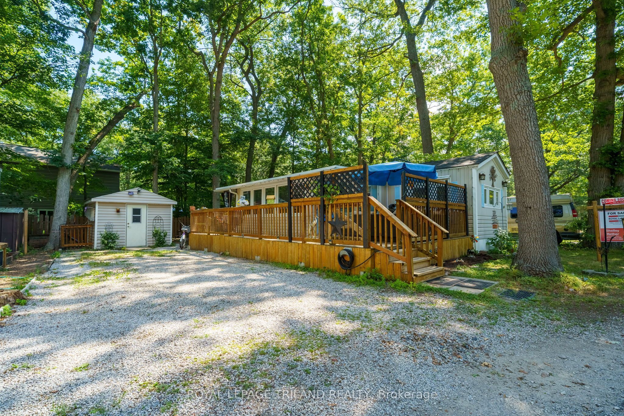 9910 Northville Crescent B12, Lambton Shores, ON N0M 2N0 photo 2