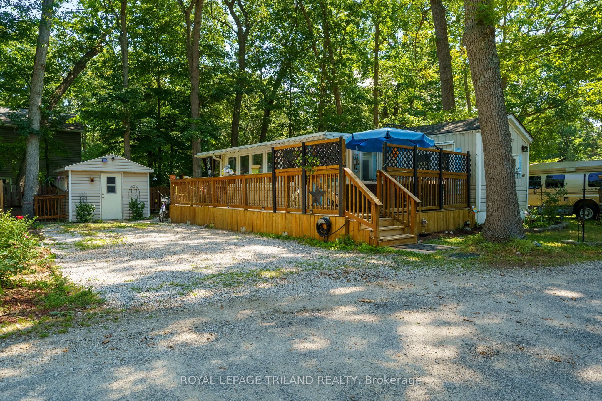 9910 Northville Crescent B12, Lambton Shores, ON N0M 2N0 photo 4