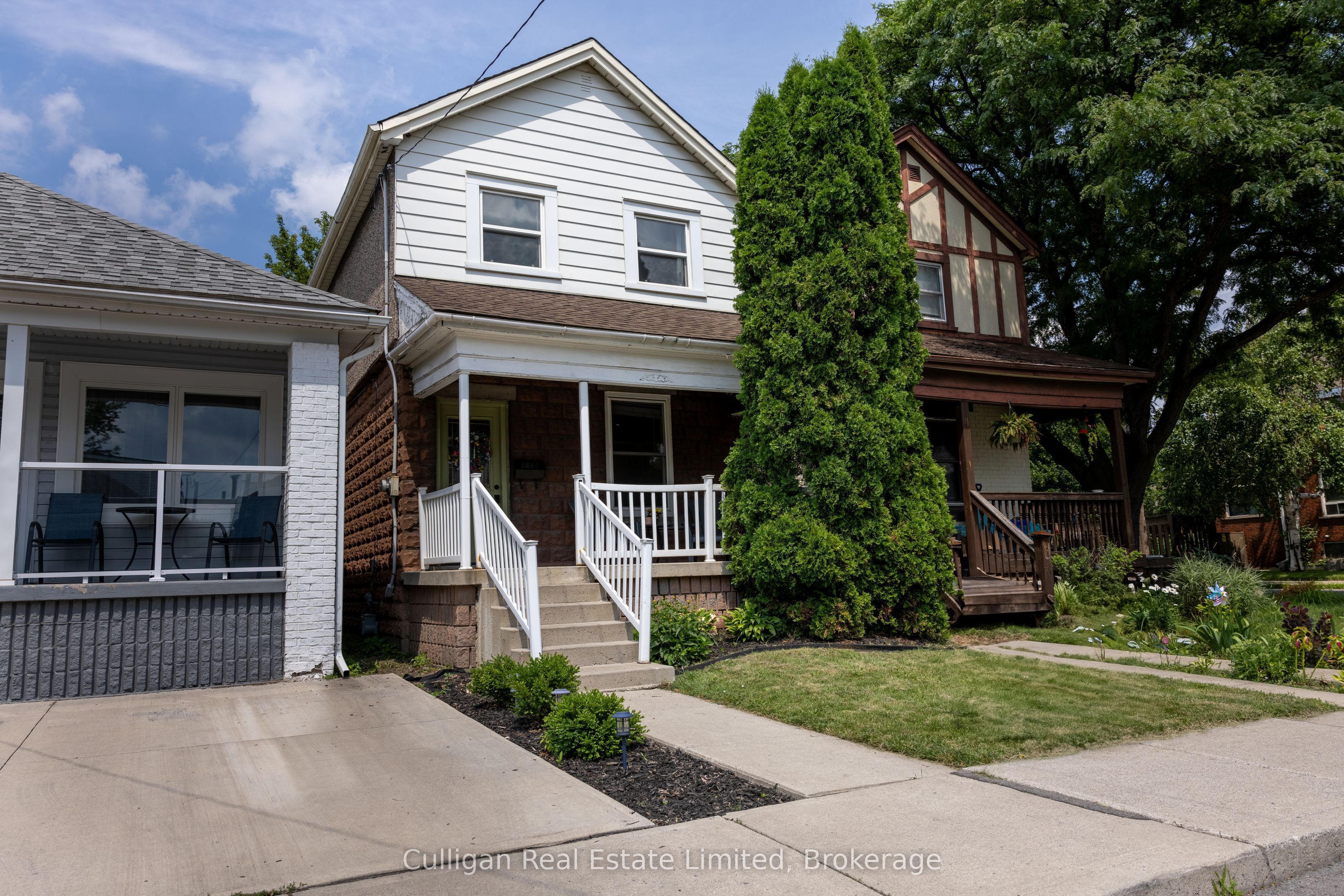 115 London Street N, Hamilton, ON L8H 4B4 photo 2