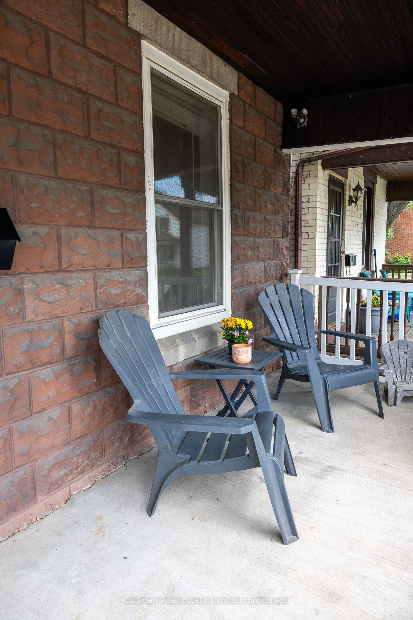 115 London Street N, Hamilton, ON L8H 4B4 photo 3
