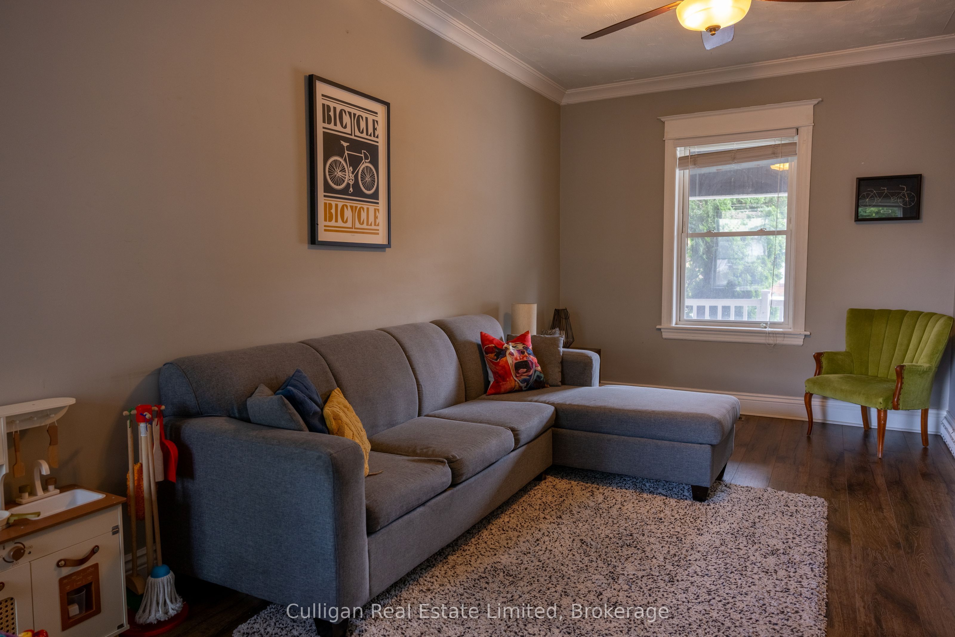 115 London Street N, Hamilton, ON L8H 4B4 photo 4