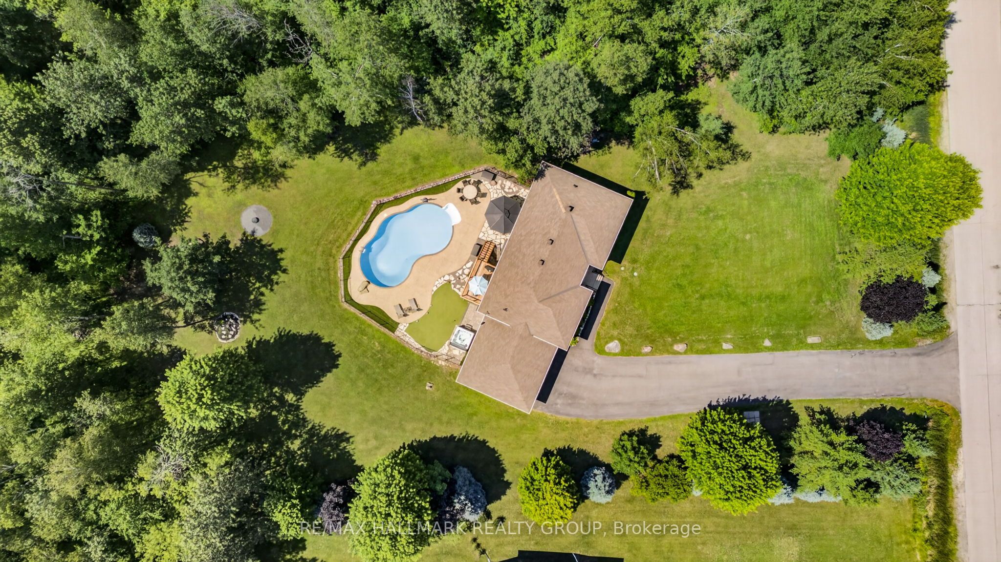 168 Wilbert Cox Drive, Carp - Huntley Ward, ON K0A 1L0 photo 3