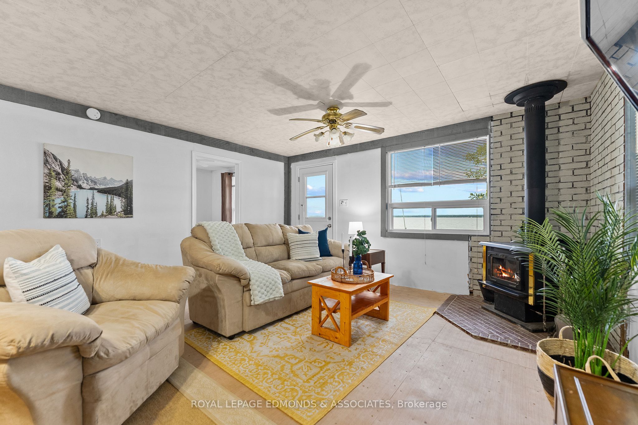 45 Greatview Trail, Whitewater Region, ON K8A 6W2 photo 5