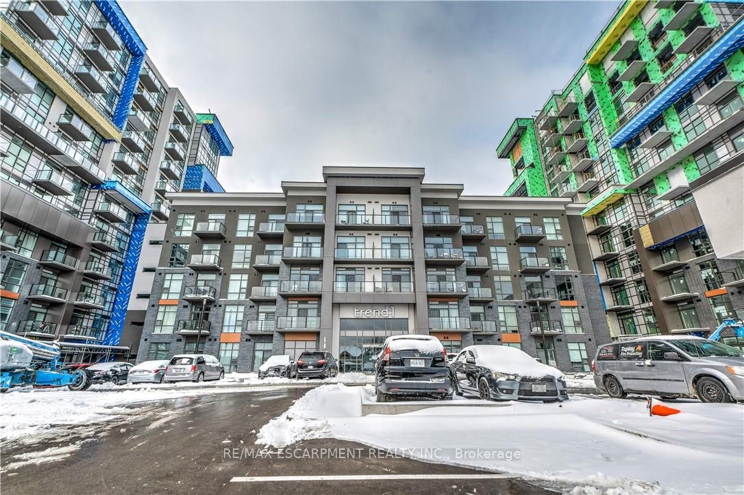 450 Dundas Street 1204, Hamilton, ON L8B 1Z2