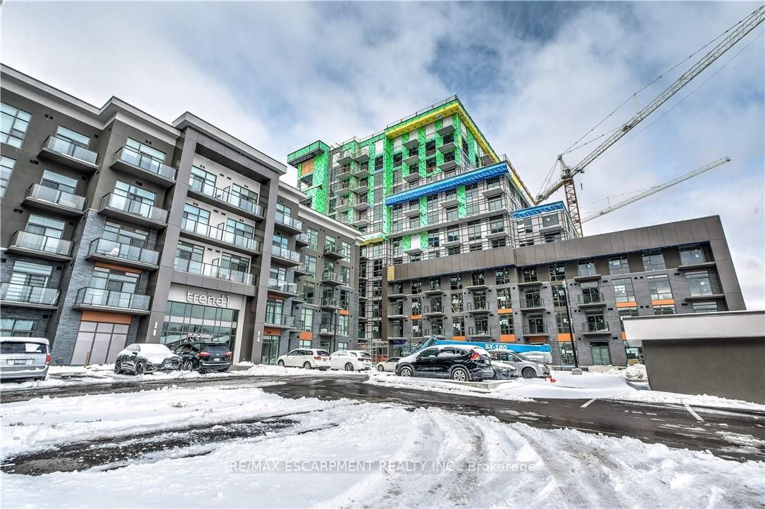 450 Dundas Street 1204, Hamilton, ON L8B 1Z2 photo 3
