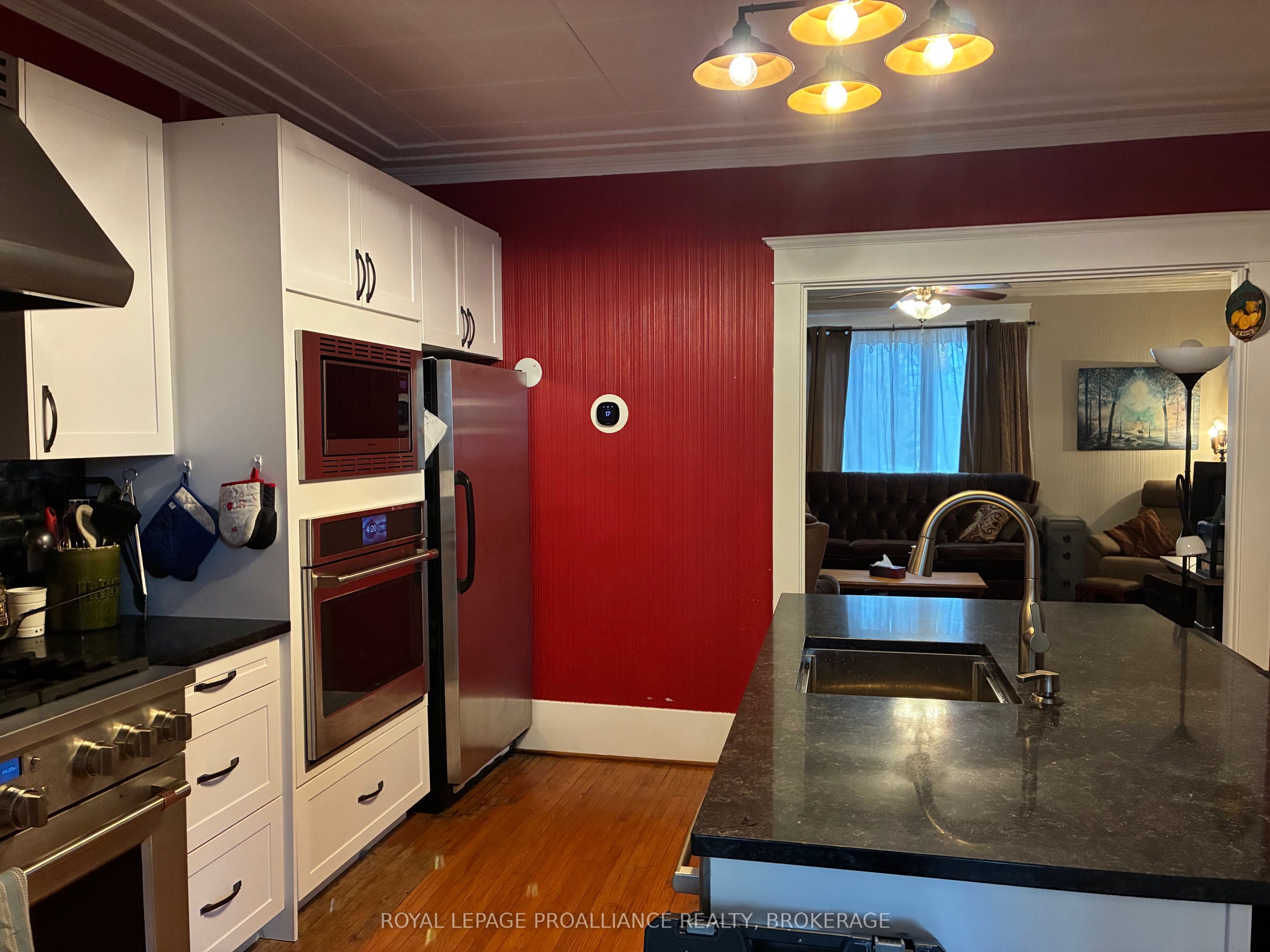 255 First Street, Gananoque, ON K7G 2J3 photo 5